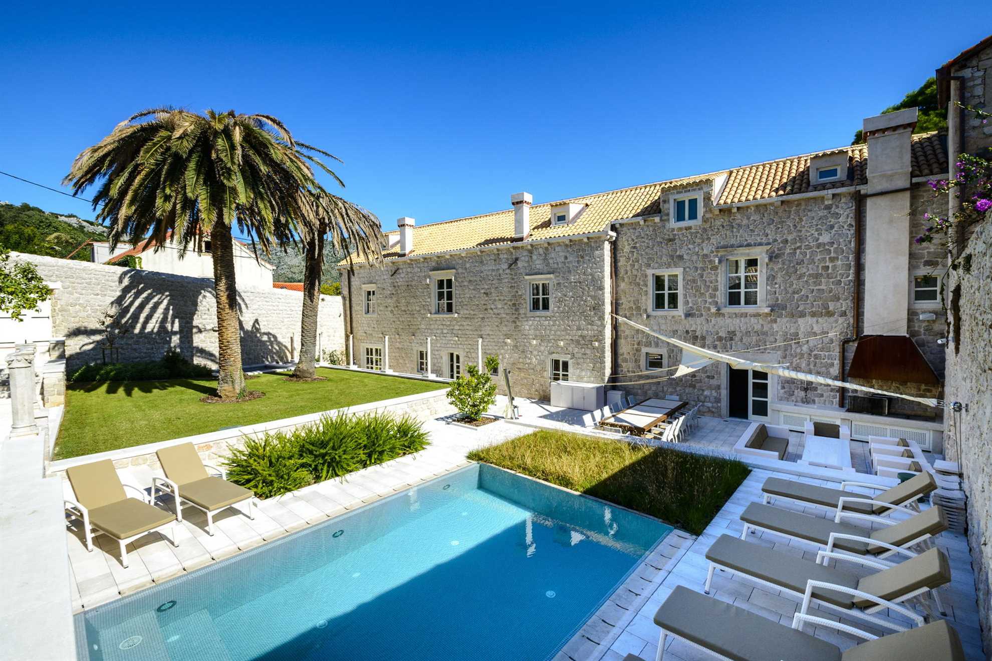 Image of Villa Bourgeois Grand Palace