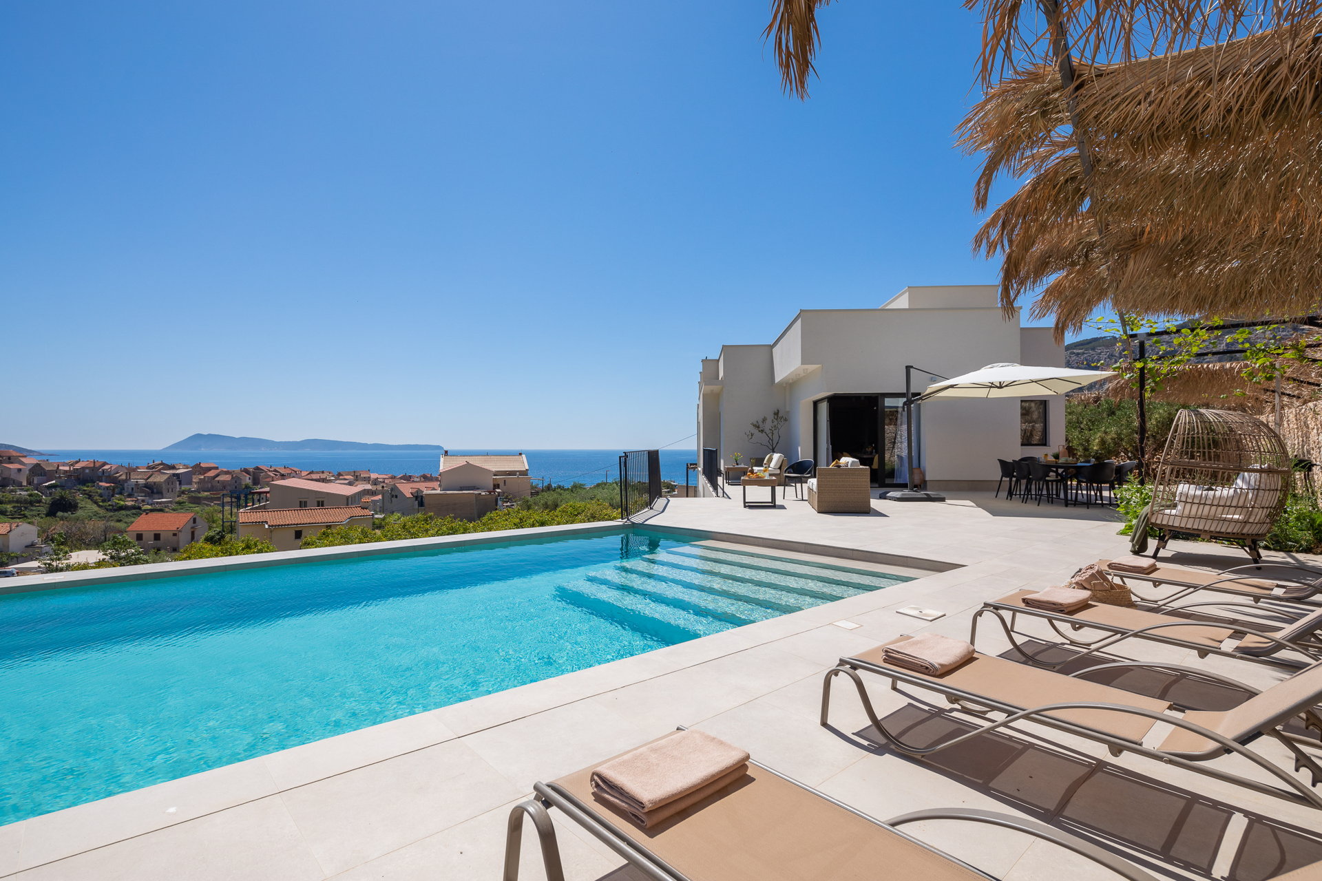 Luxury Villa Promissa with Pool