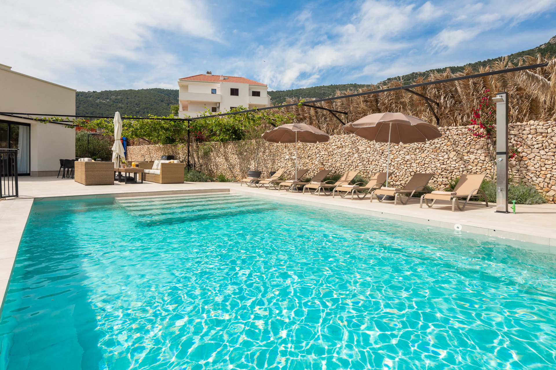 Luxury Villa Promissa with Pool