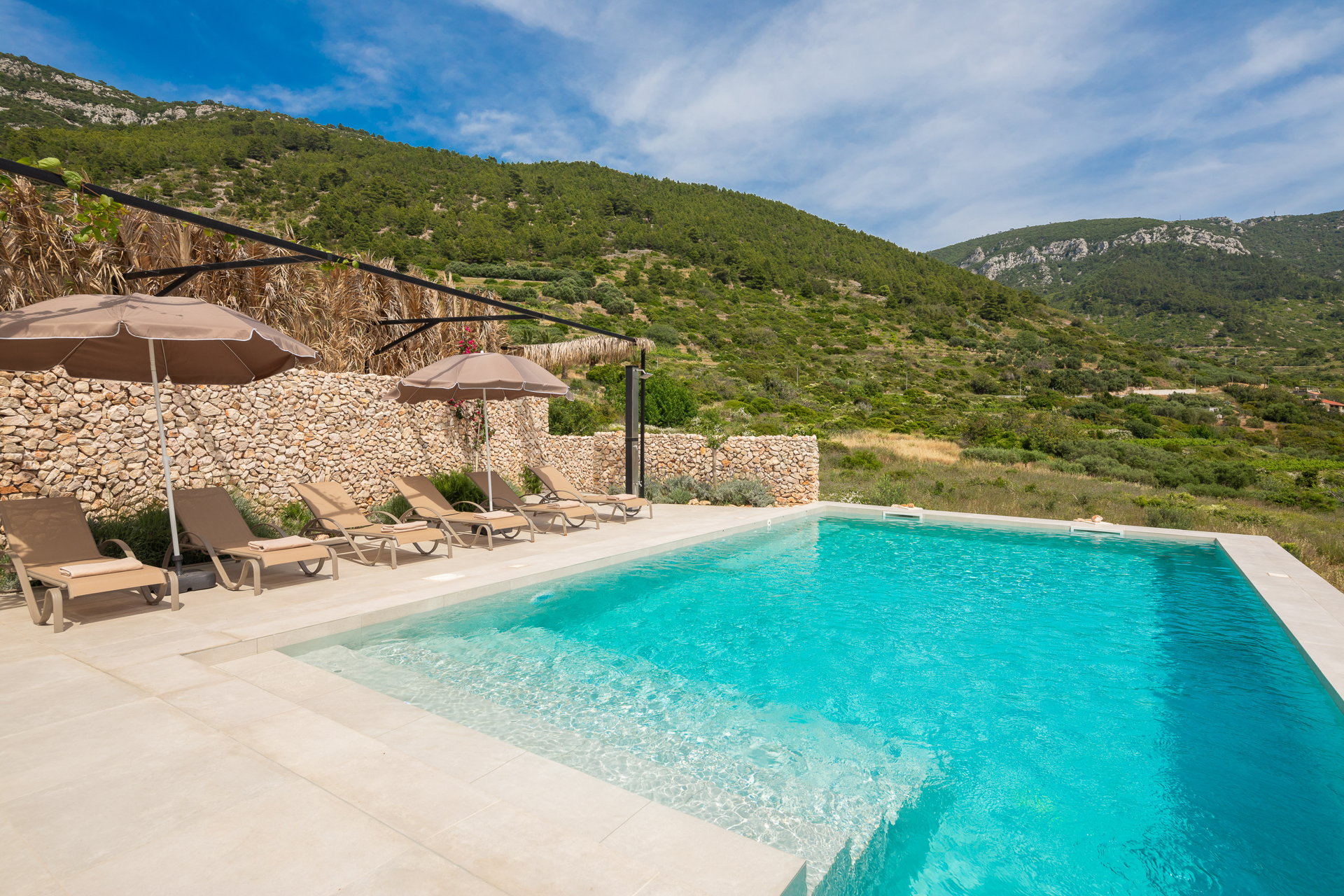 Luxury Villa Promissa with Pool