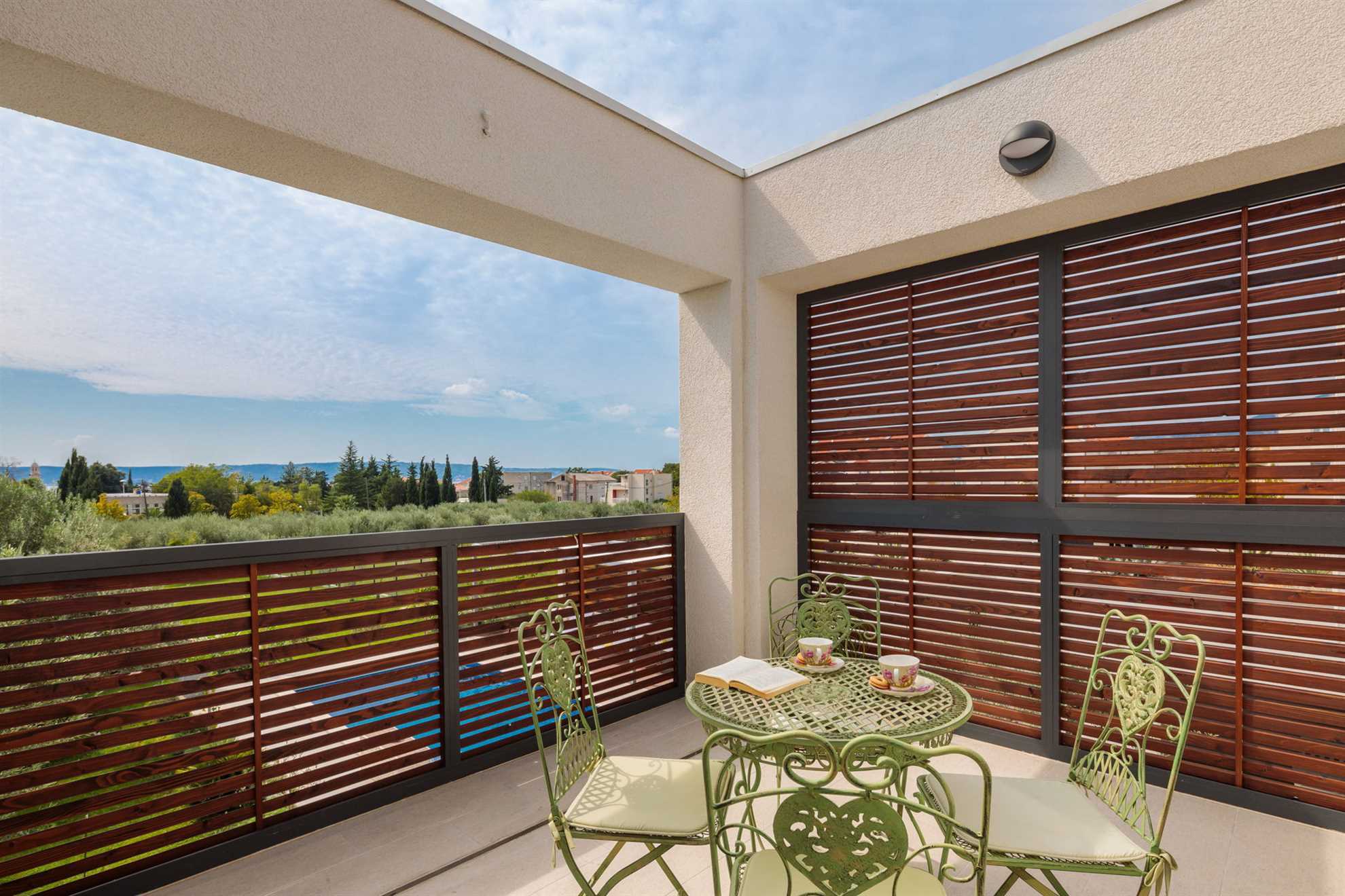 Luxury Villa White Oasis with Swimming Pool