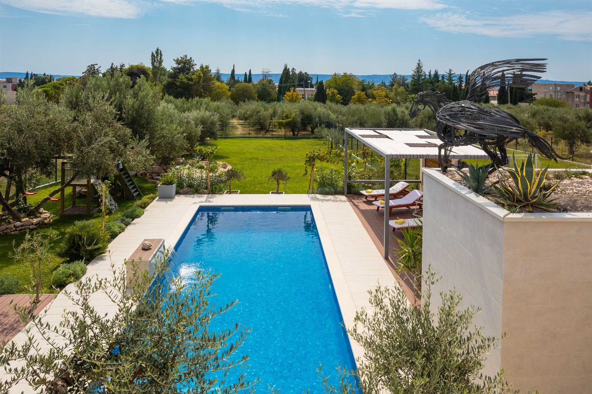 Luxury Villa White Oasis with Swimming Pool