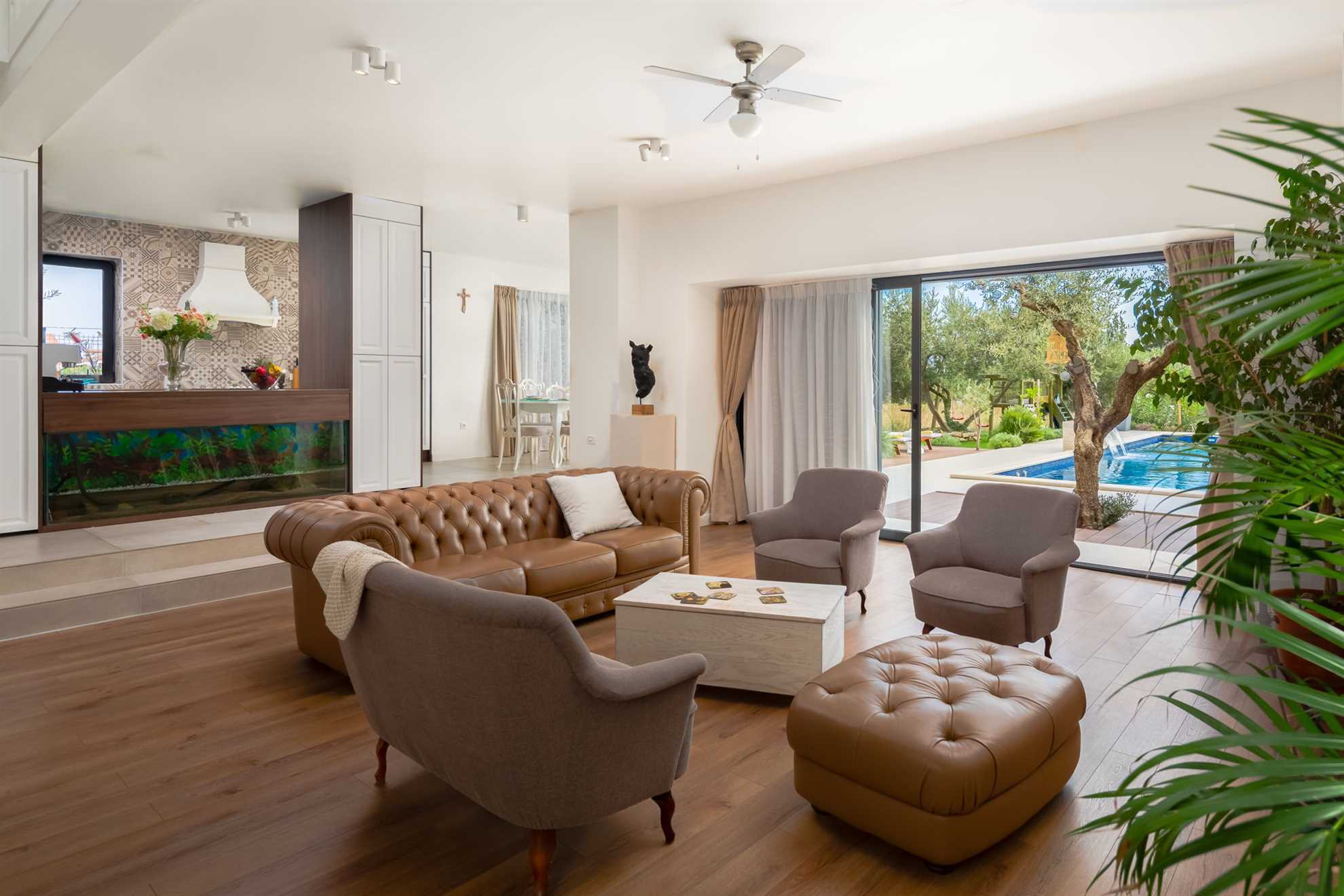 Luxury Villa White Oasis with Swimming Pool