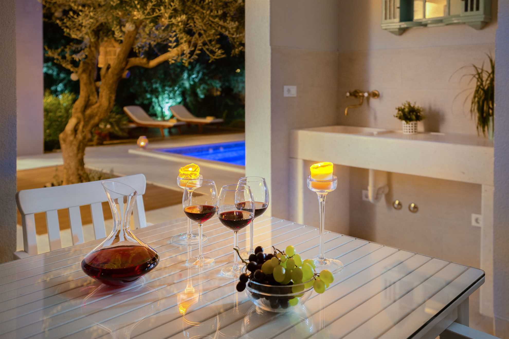 Luxury Villa White Oasis with Swimming Pool