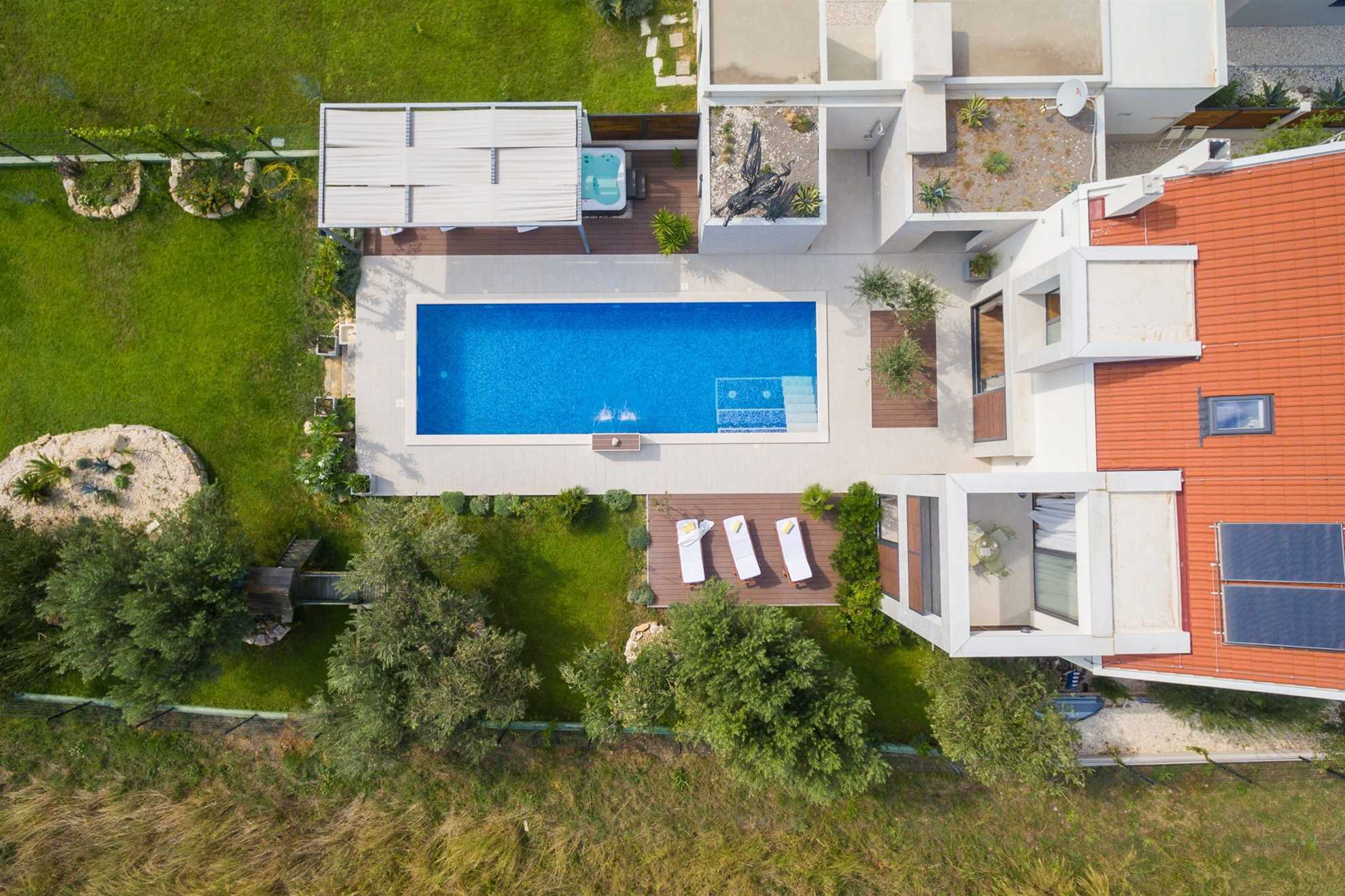 Luxury Villa White Oasis with Swimming Pool