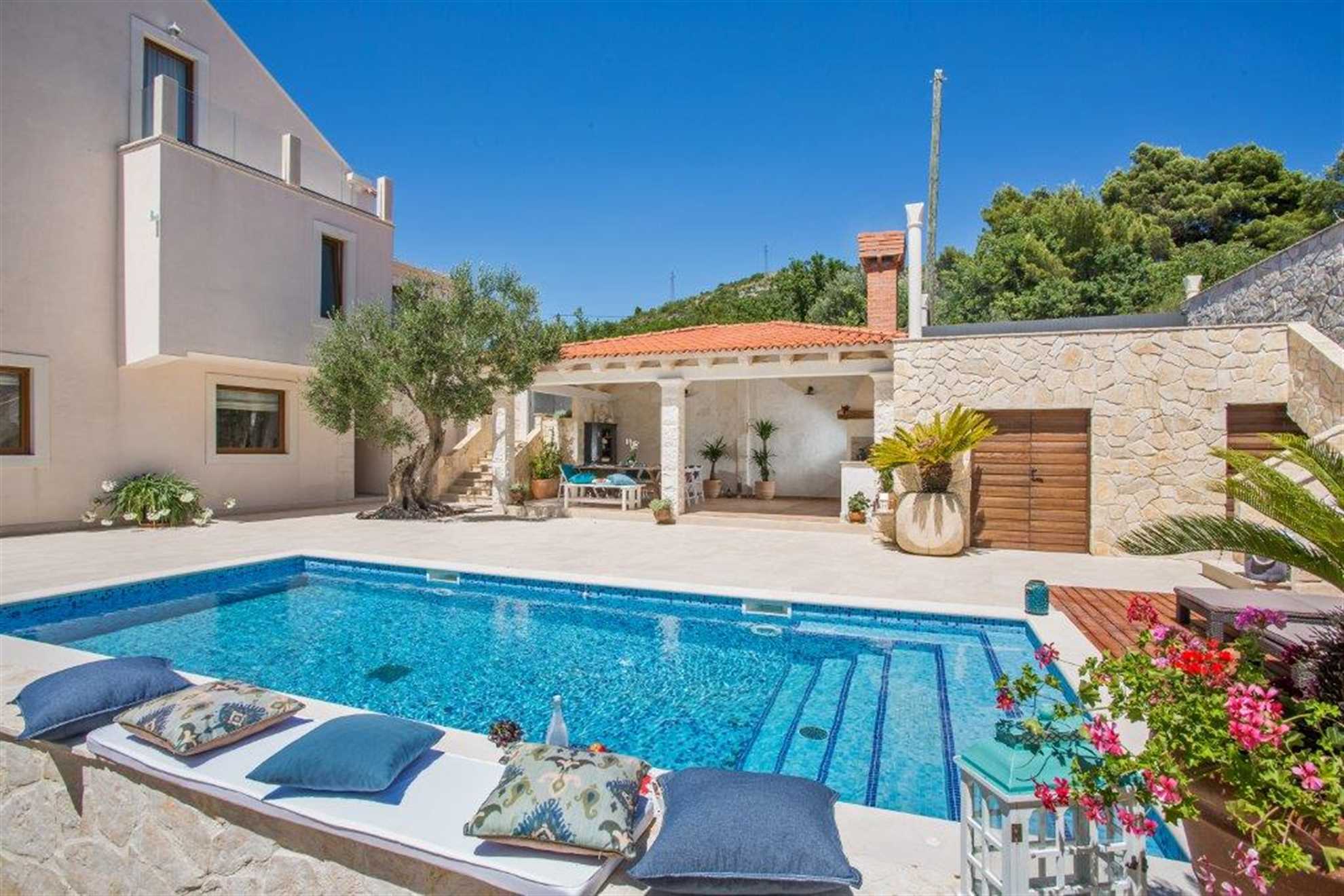 Image of Luxury Villa Dolce Vita with Swimming Pool