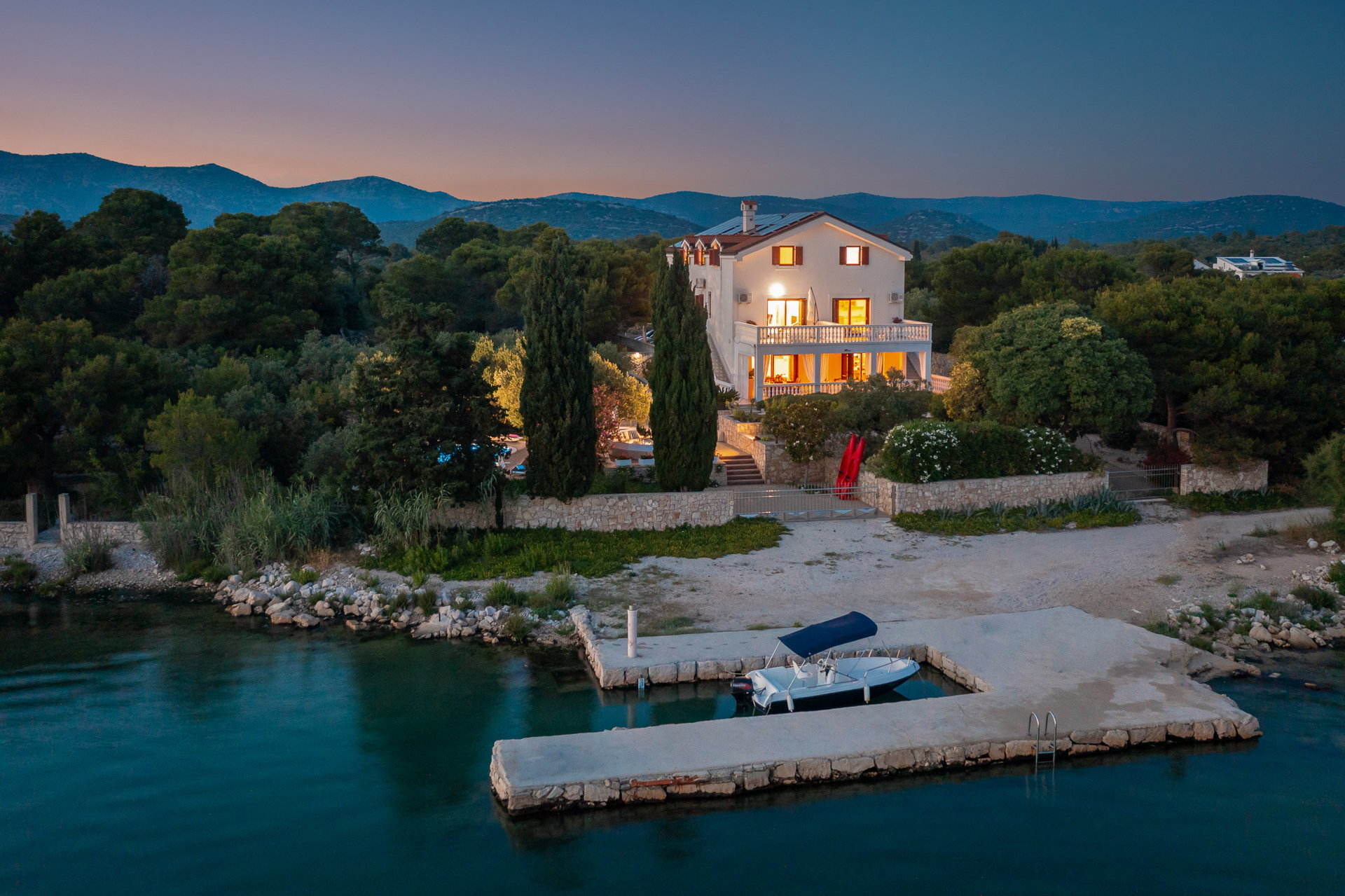 Luxury Villa Bella Vista with Swimming Pool