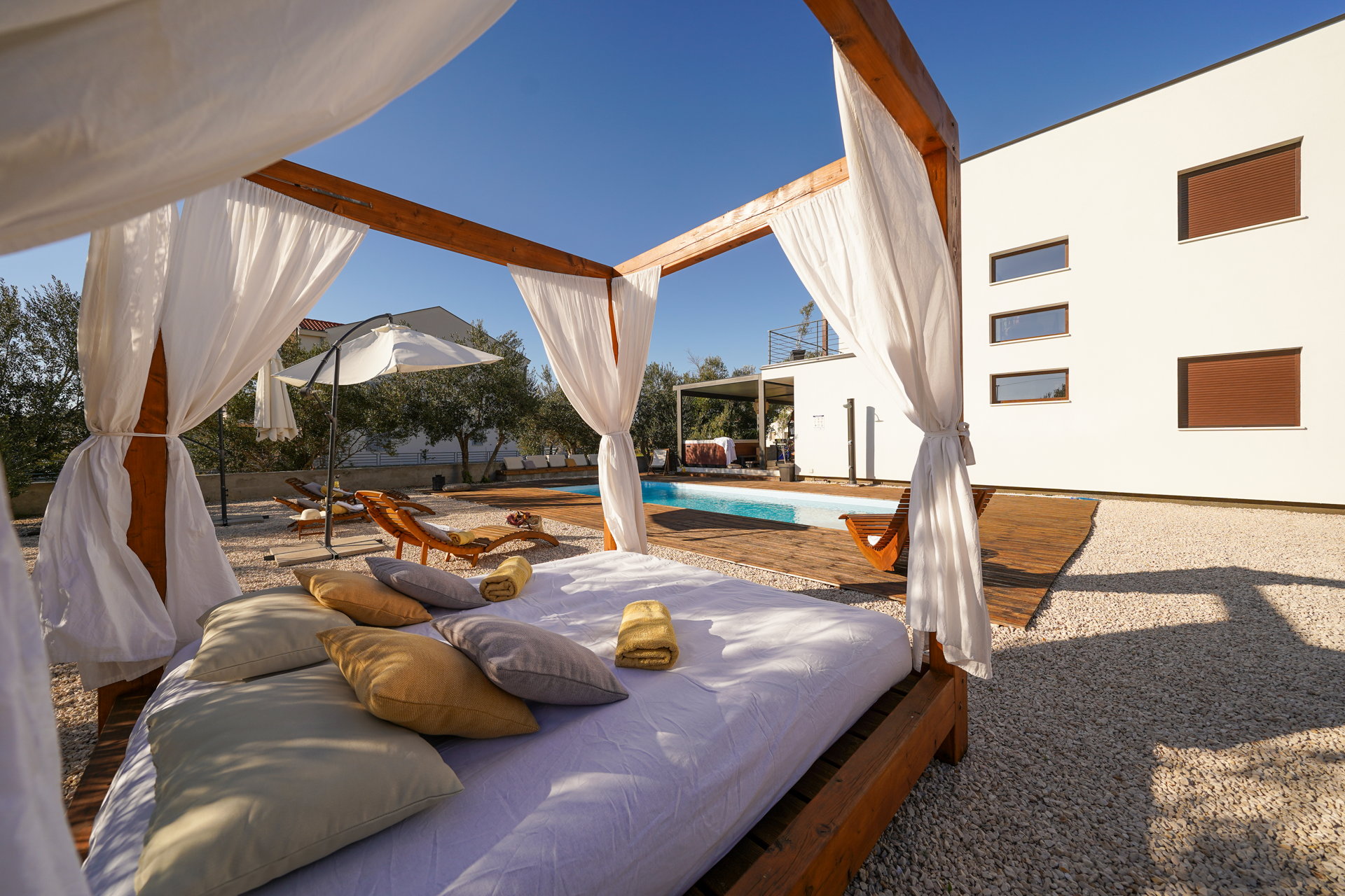 Villa Fusion with Pool
