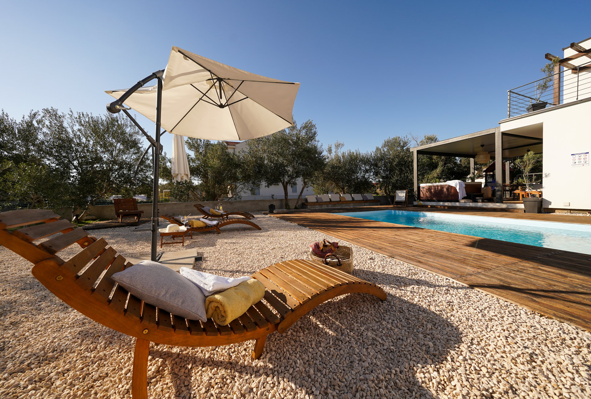 Villa Fusion with Pool