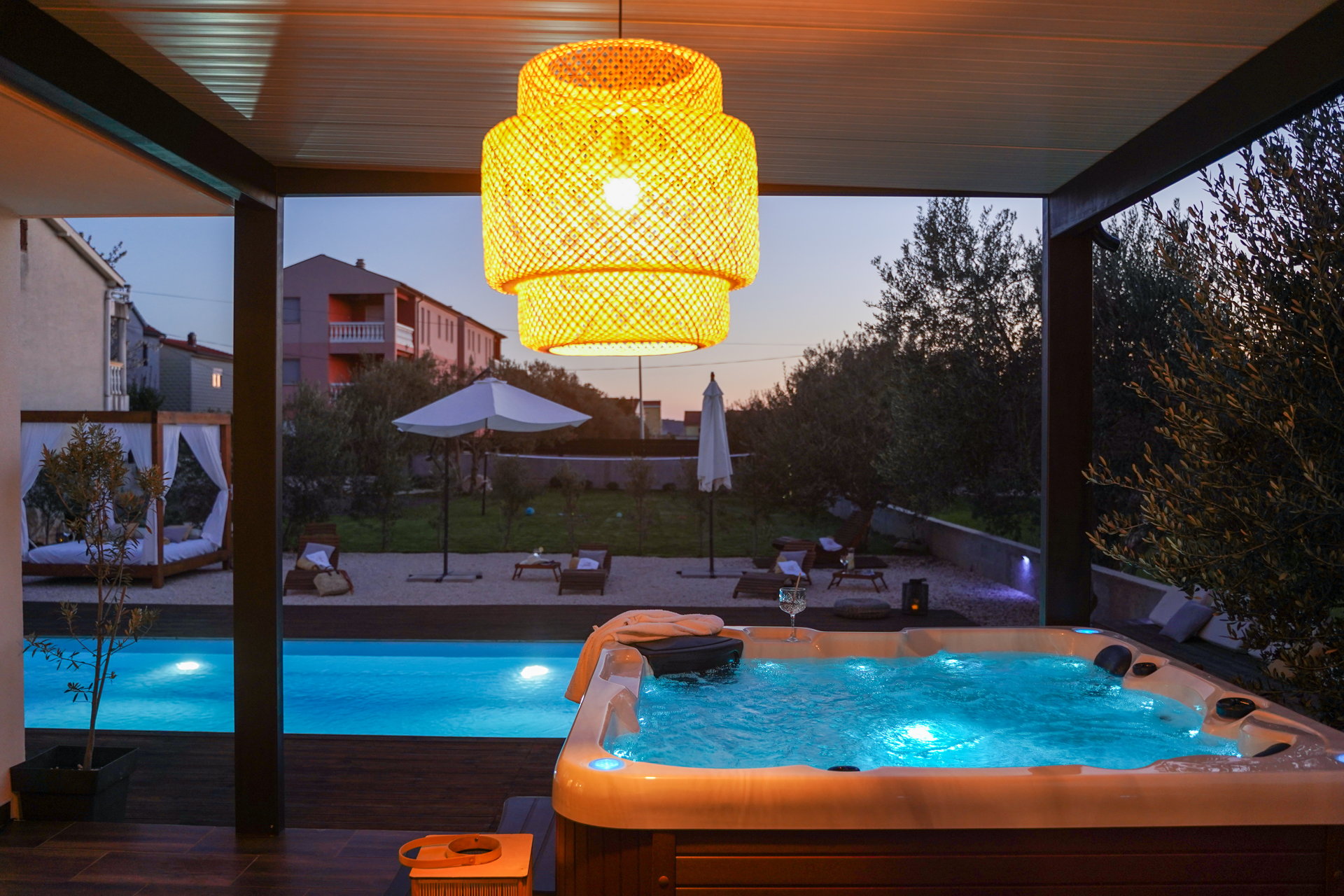 Villa Fusion with Pool