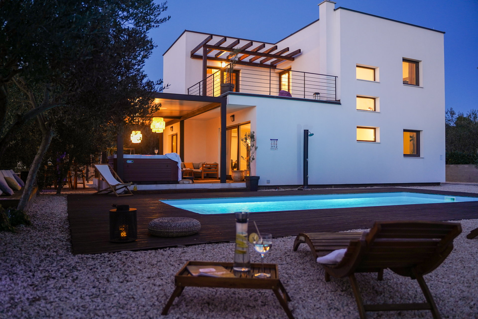 Villa Fusion with Pool