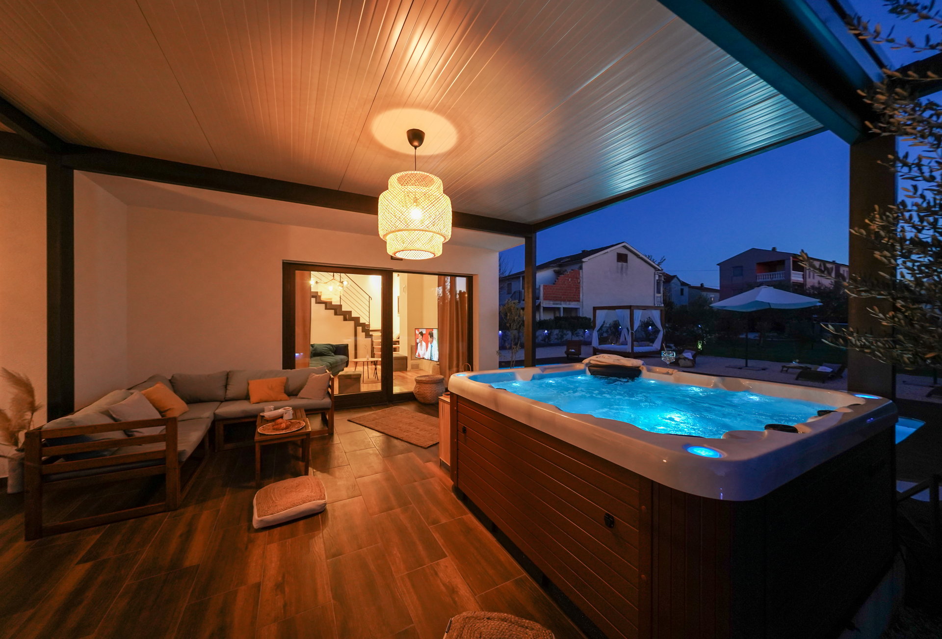 Villa Fusion with Pool