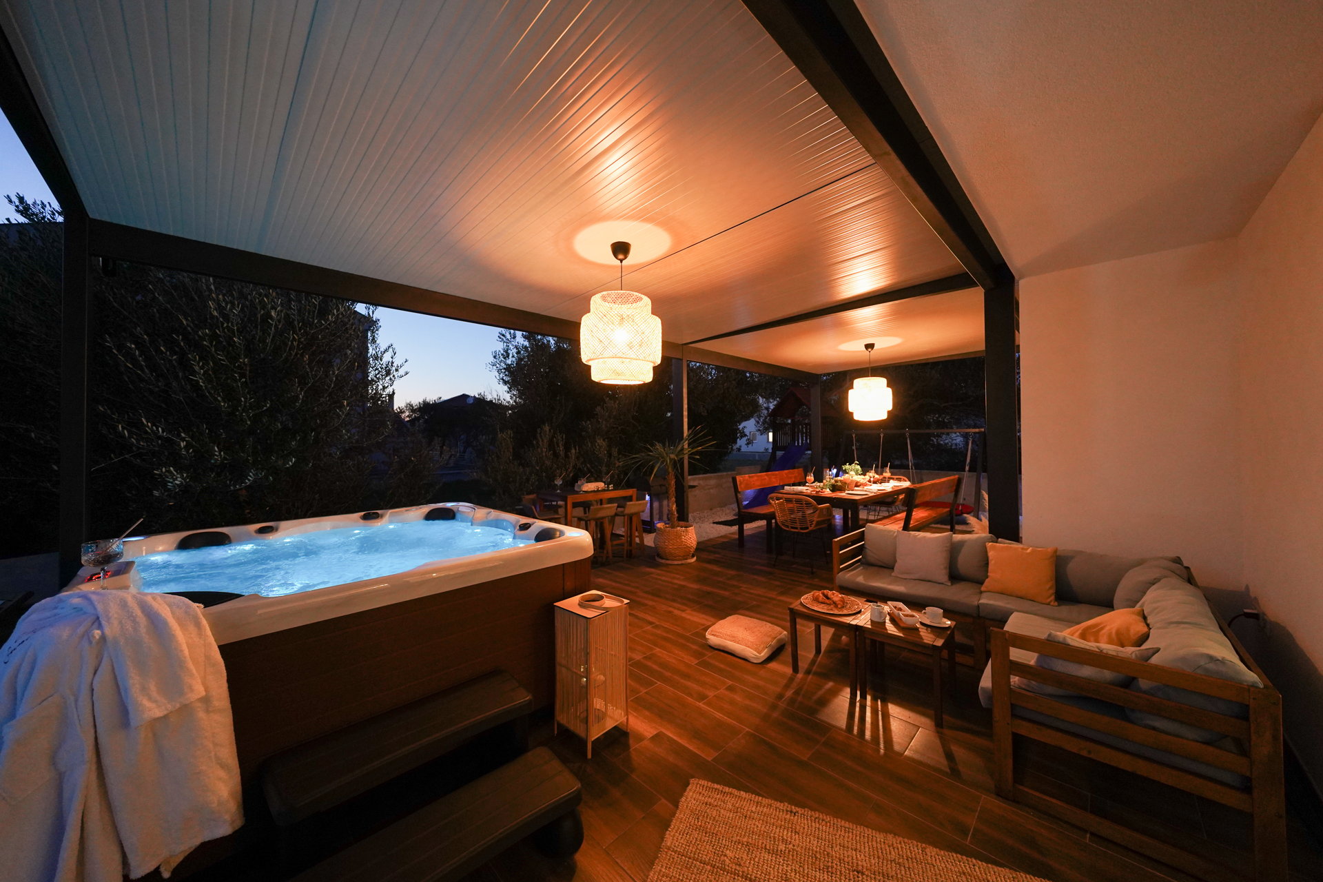 Villa Fusion with Pool