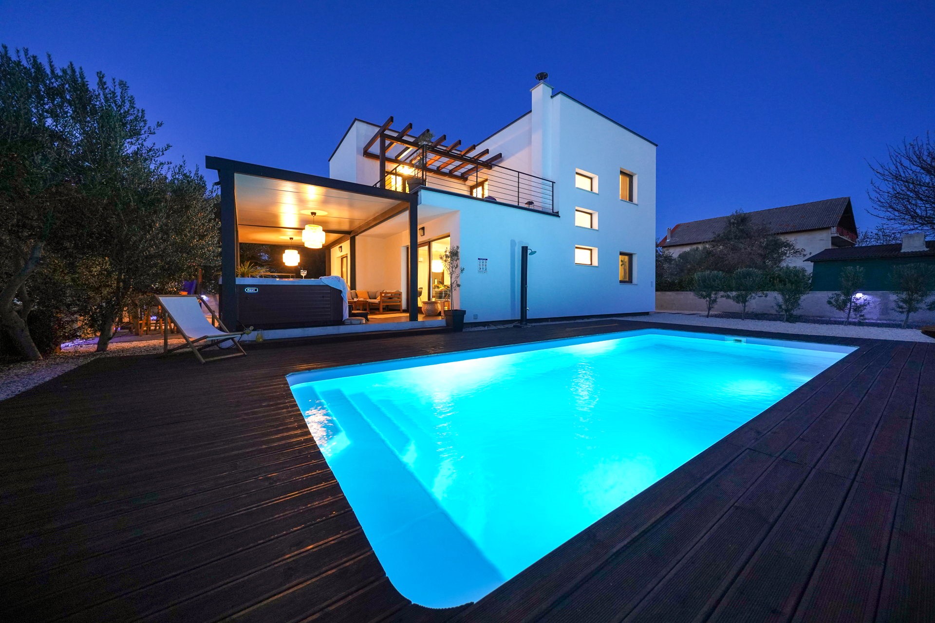 Villa Fusion with Pool