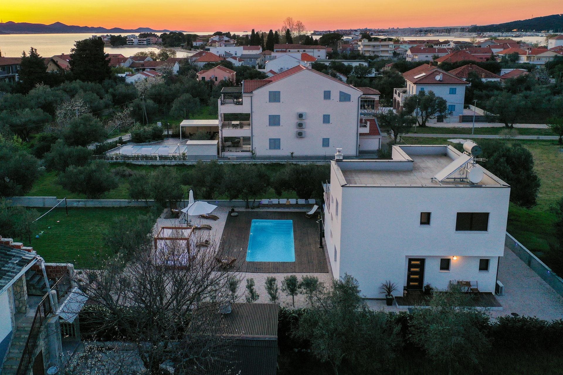 Villa Fusion with Pool