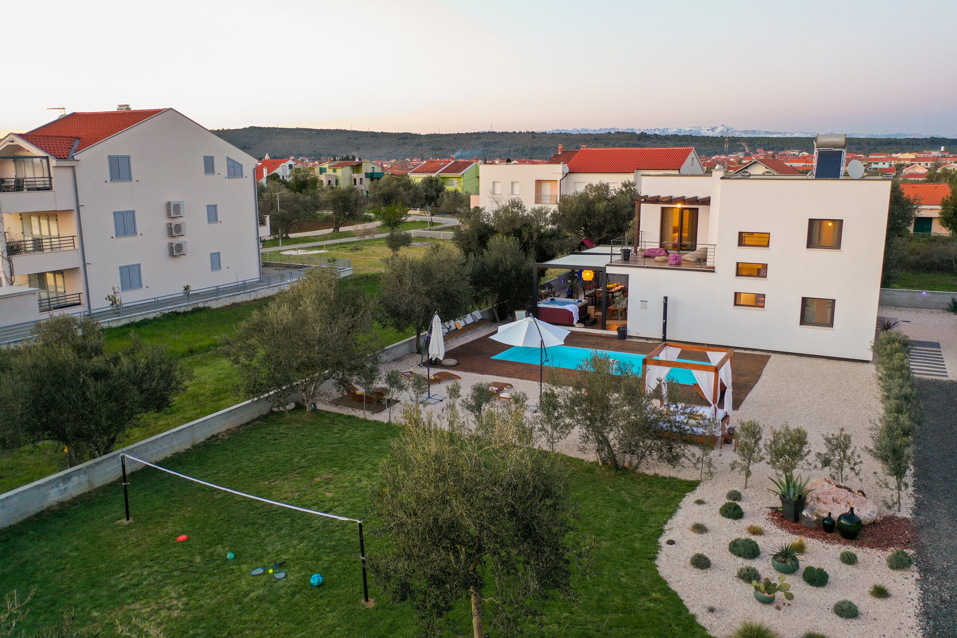 Villa Fusion with Pool