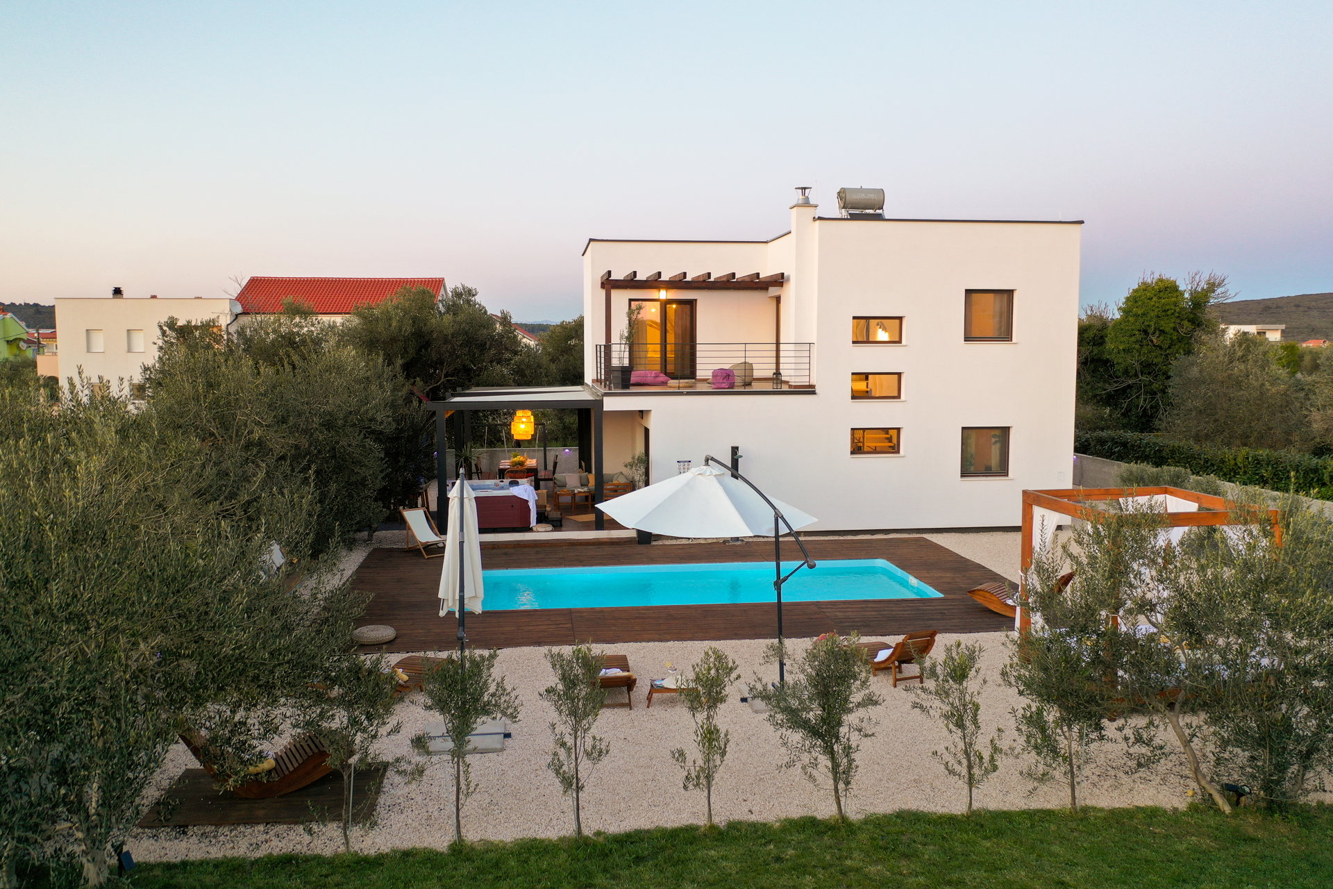 Villa Fusion with Pool