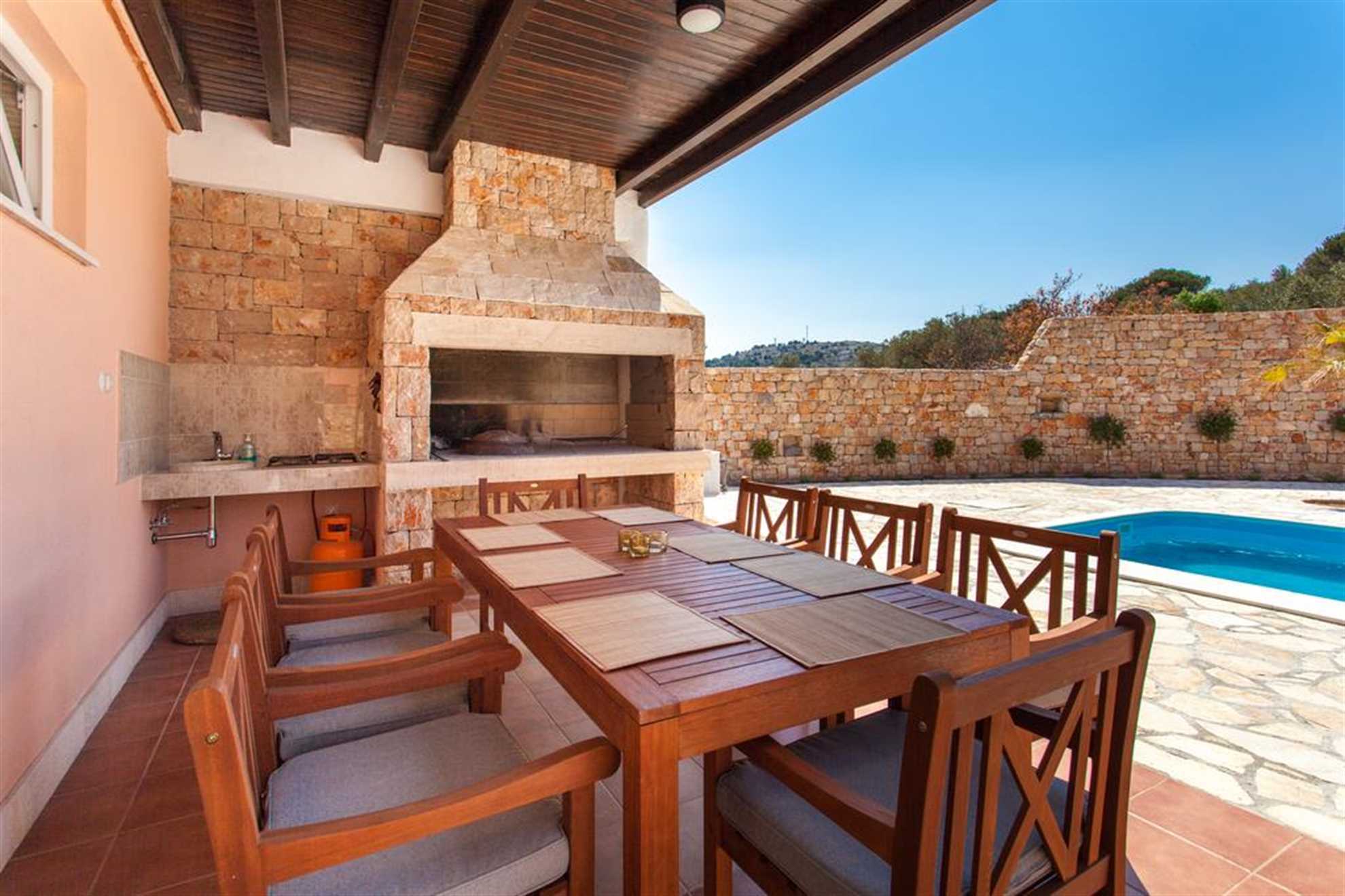 Villa Anfiteatro Adriatico with Pool