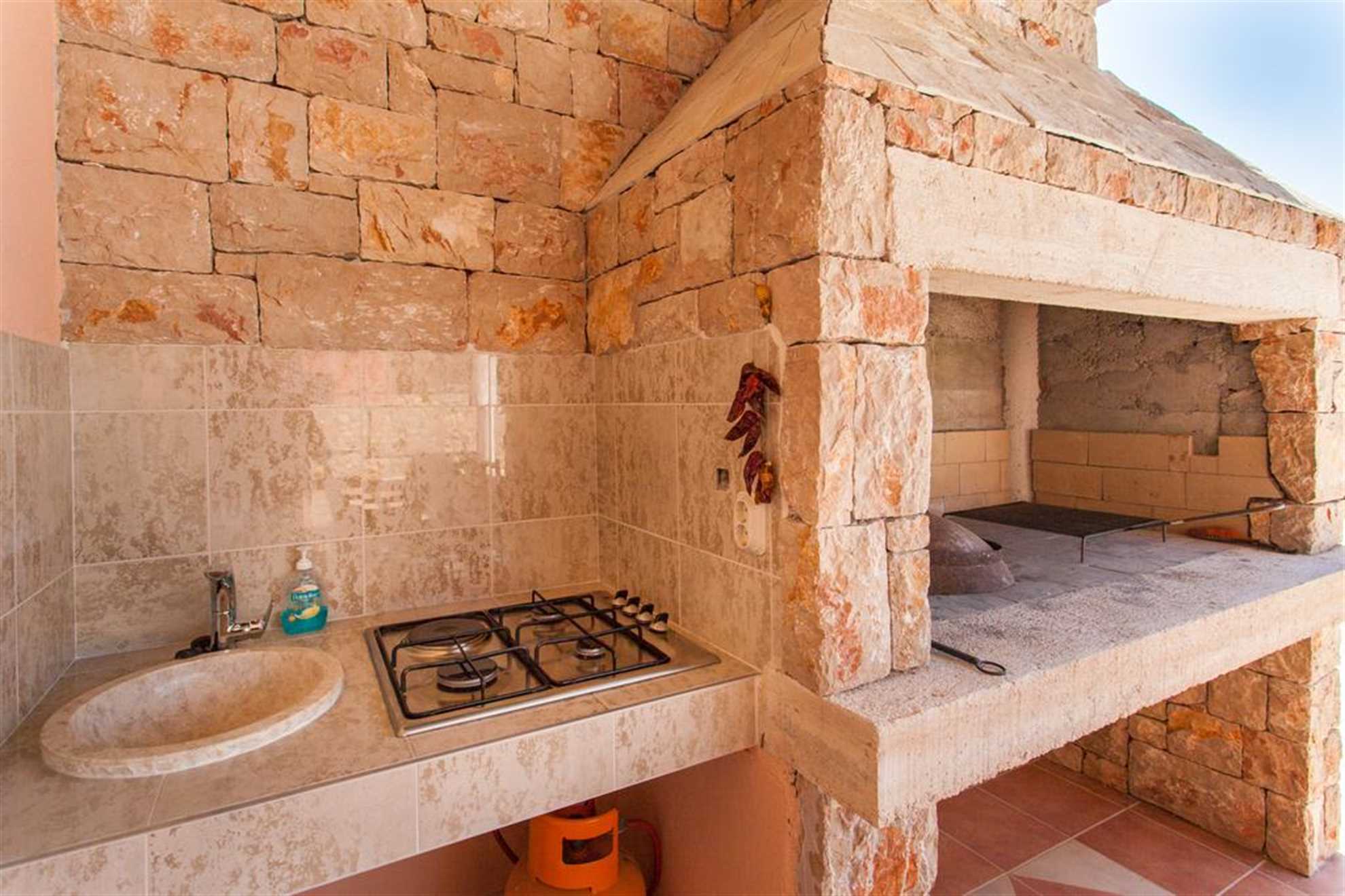 Villa Anfiteatro Adriatico with Pool