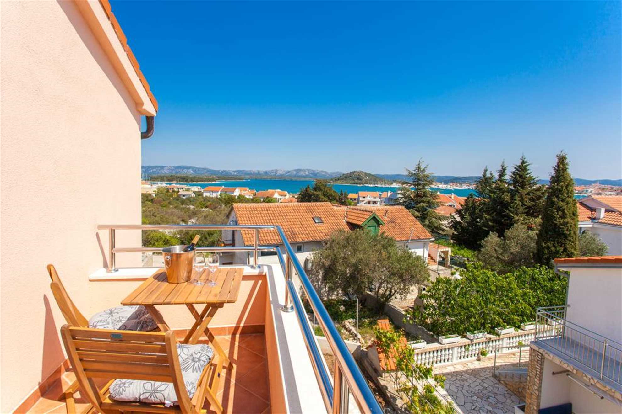 Villa Anfiteatro Adriatico with Pool