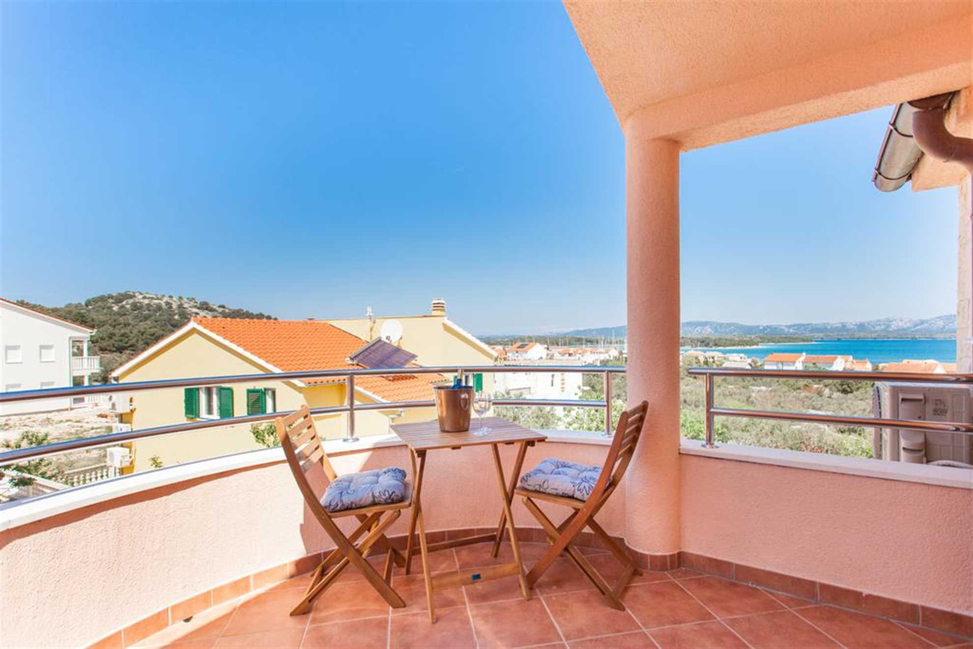 Villa Anfiteatro Adriatico with Pool