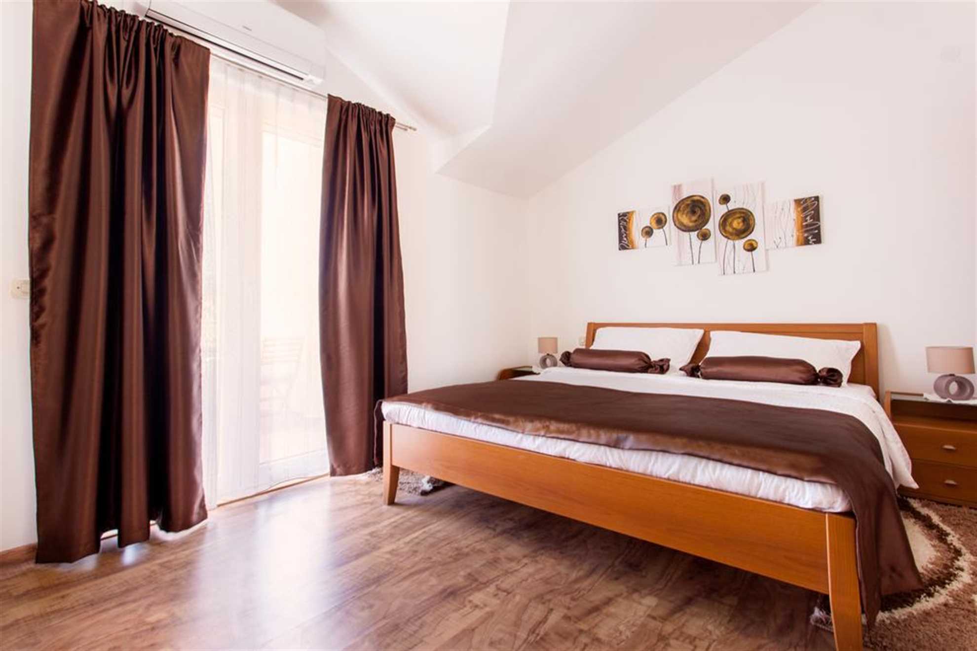 Villa Anfiteatro Adriatico with Pool