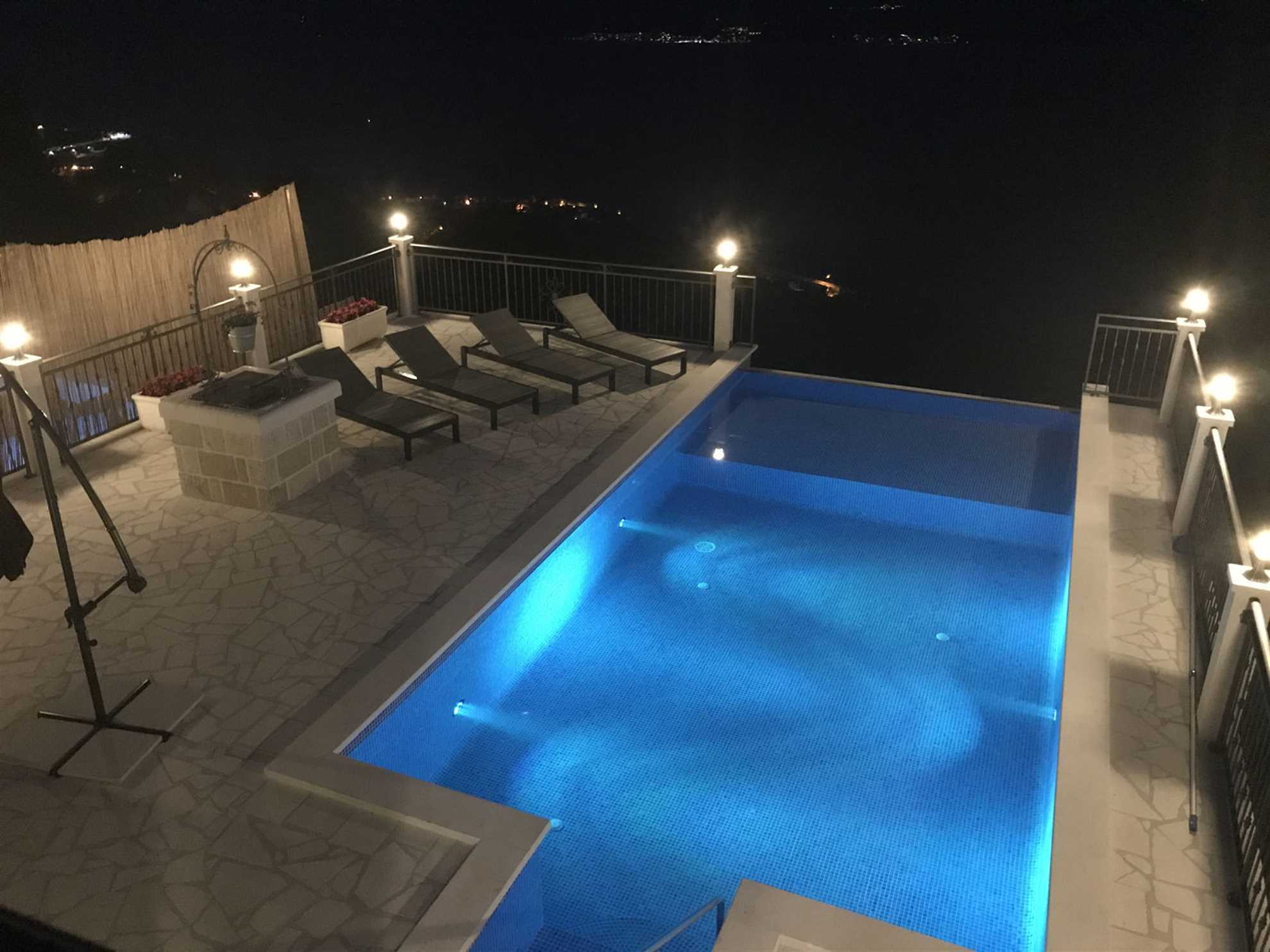 Villa Salut la Mer with Infinity Pool