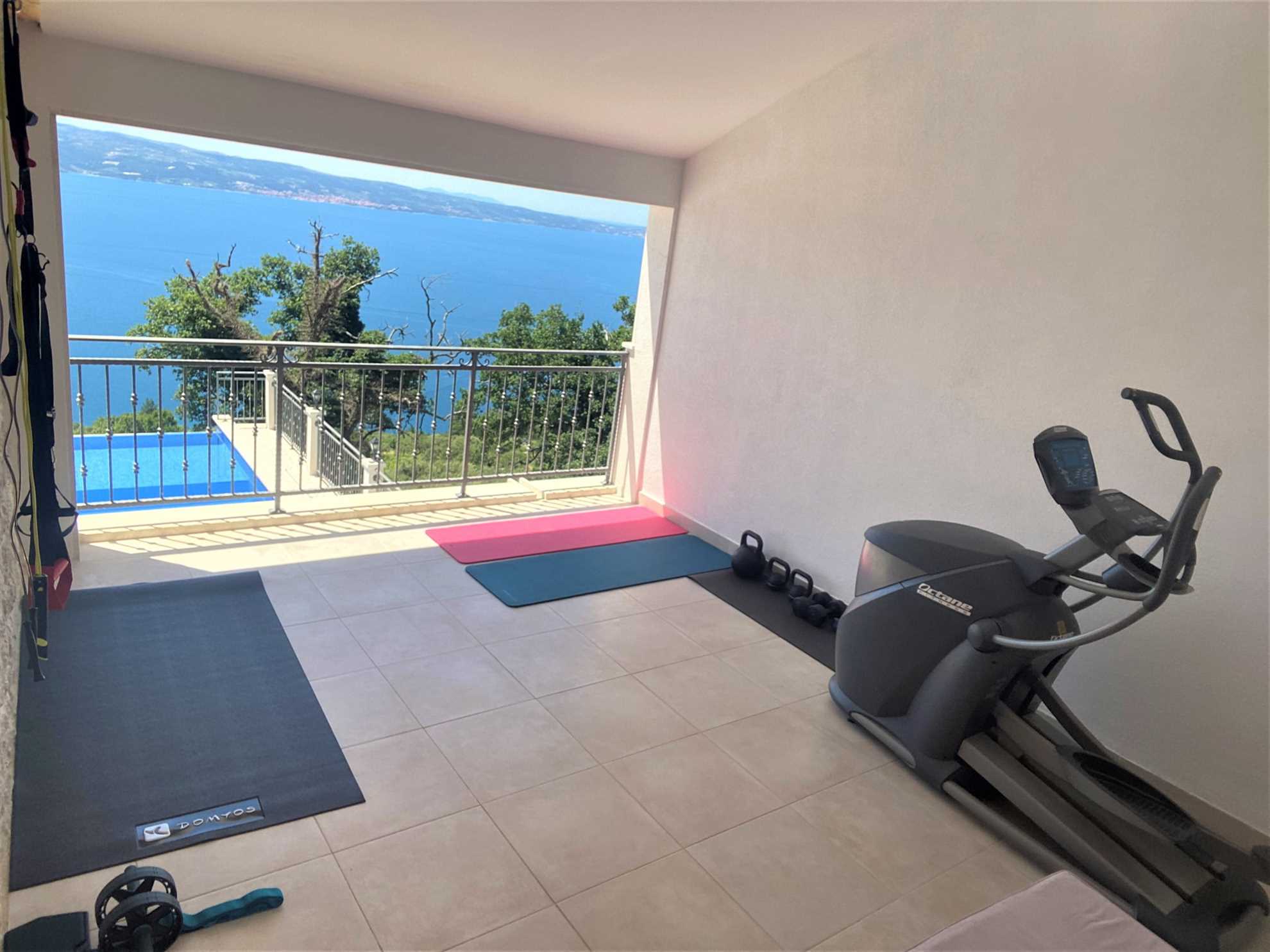 Villa Salut la Mer with Infinity Pool