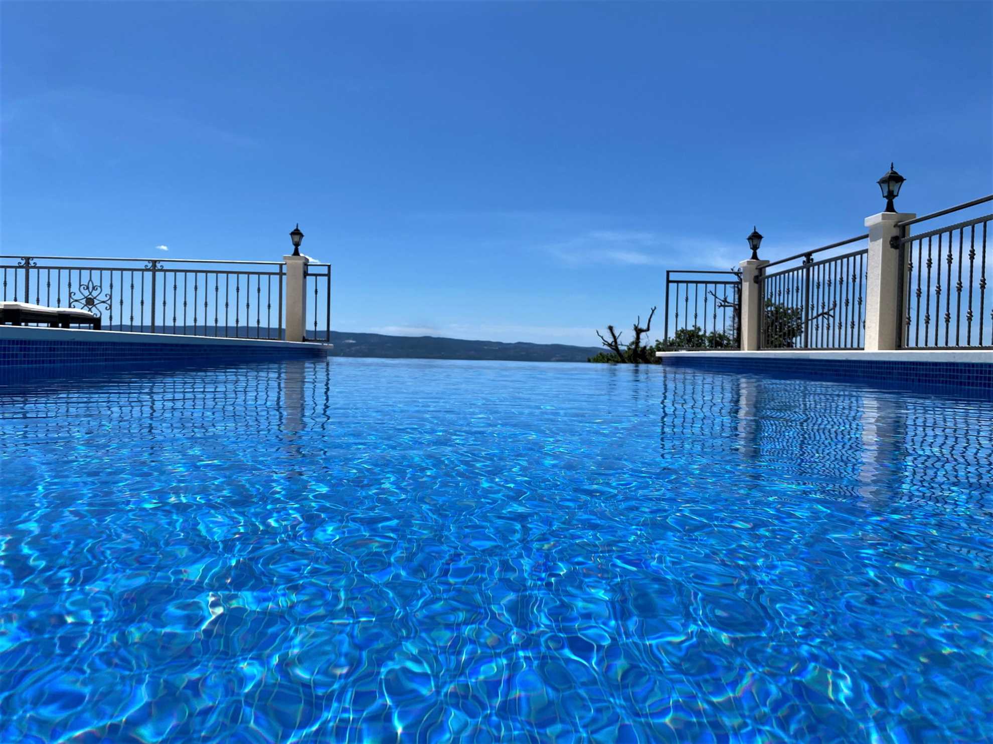 Villa Salut la Mer with Infinity Pool