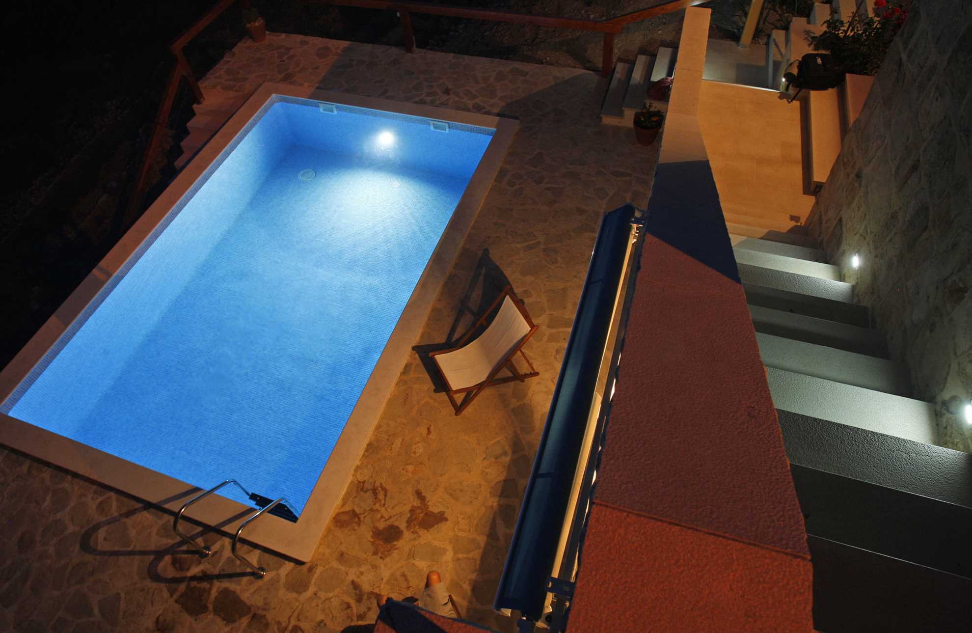 Country House Rose Alley with Swimming Pool