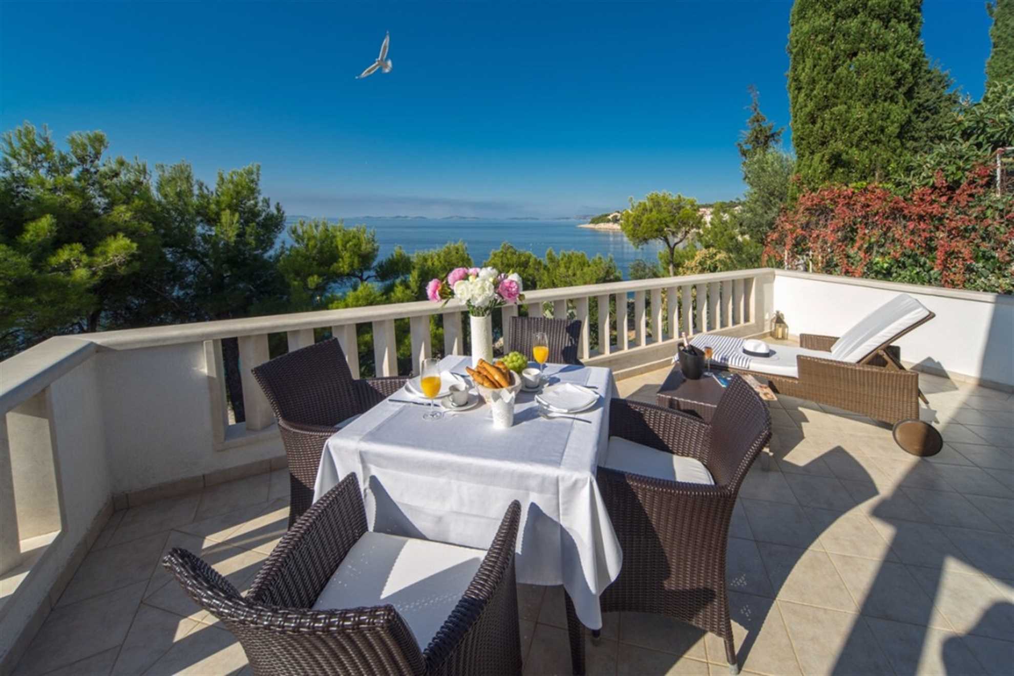 Luxury Villa Magic Moment with Swimming Pool