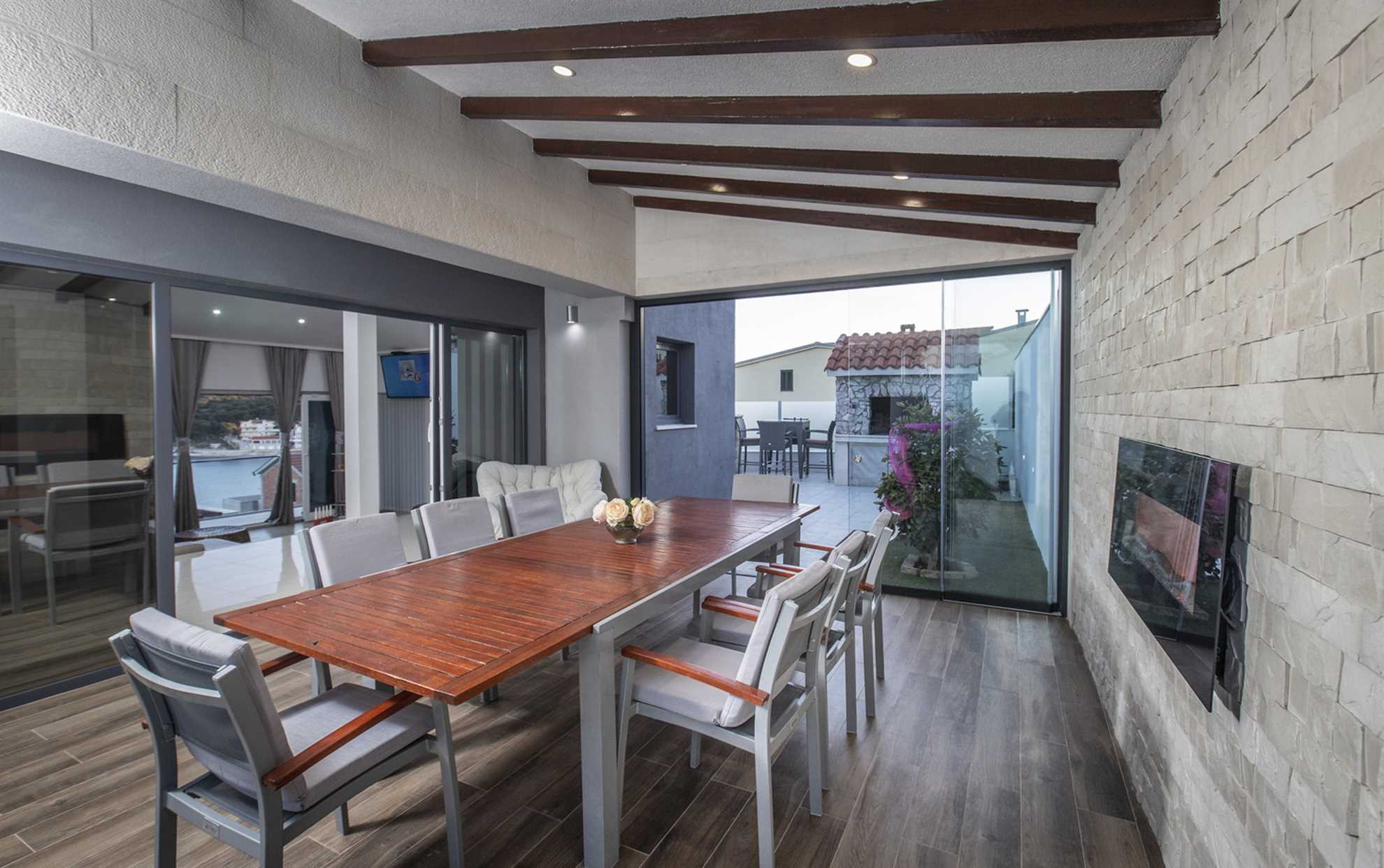 Luxury Villa Rising Sun with Pool