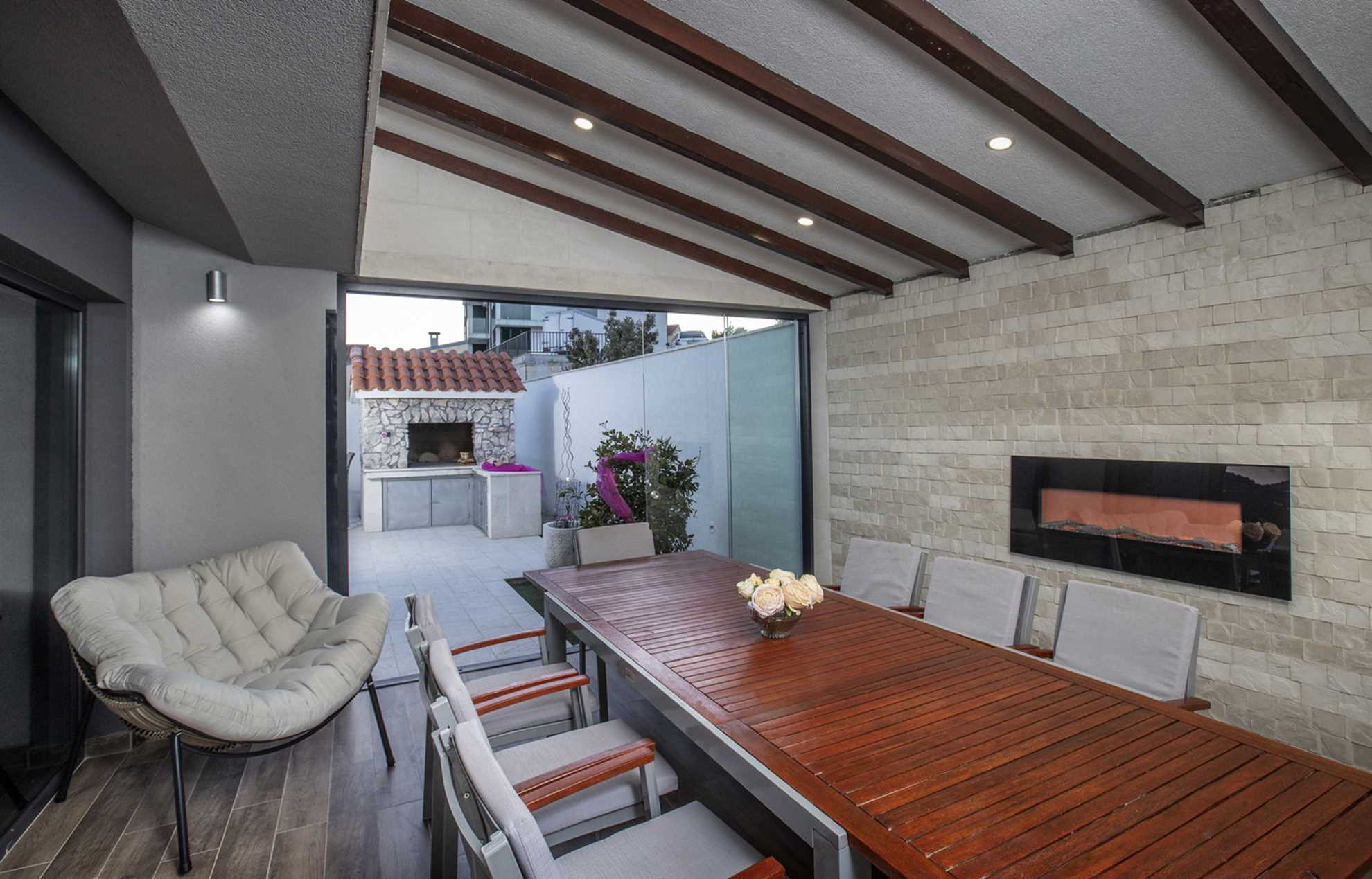 Luxury Villa Rising Sun with Pool