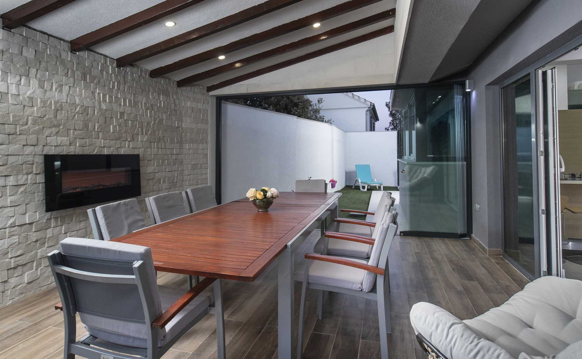 Luxury Villa Rising Sun with Pool