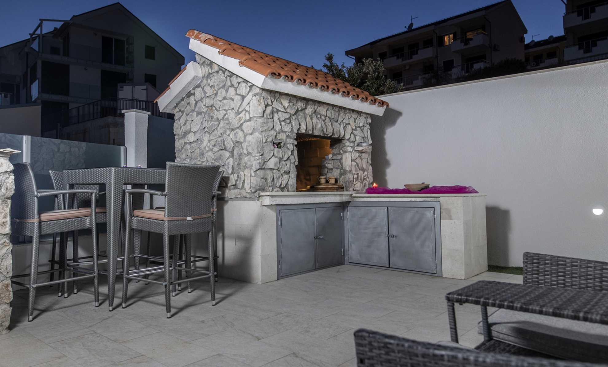 Luxury Villa Rising Sun with Pool