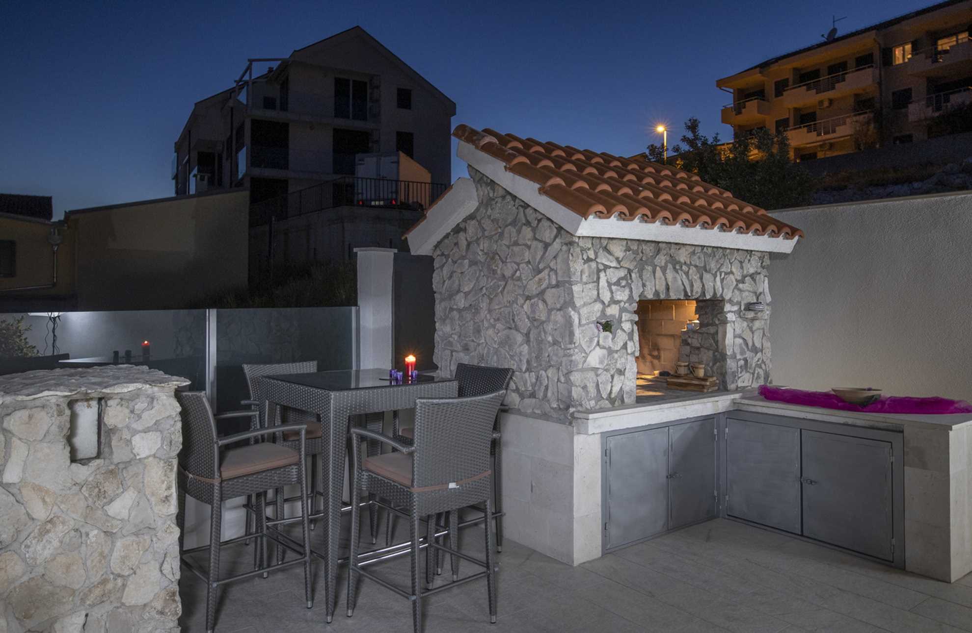 Luxury Villa Rising Sun with Pool
