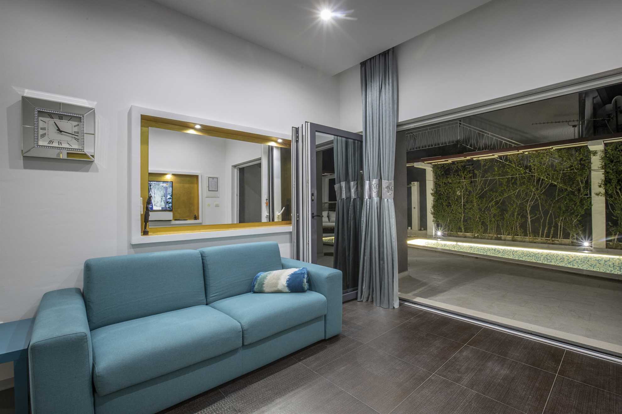 Luxury Villa Rising Sun with Pool