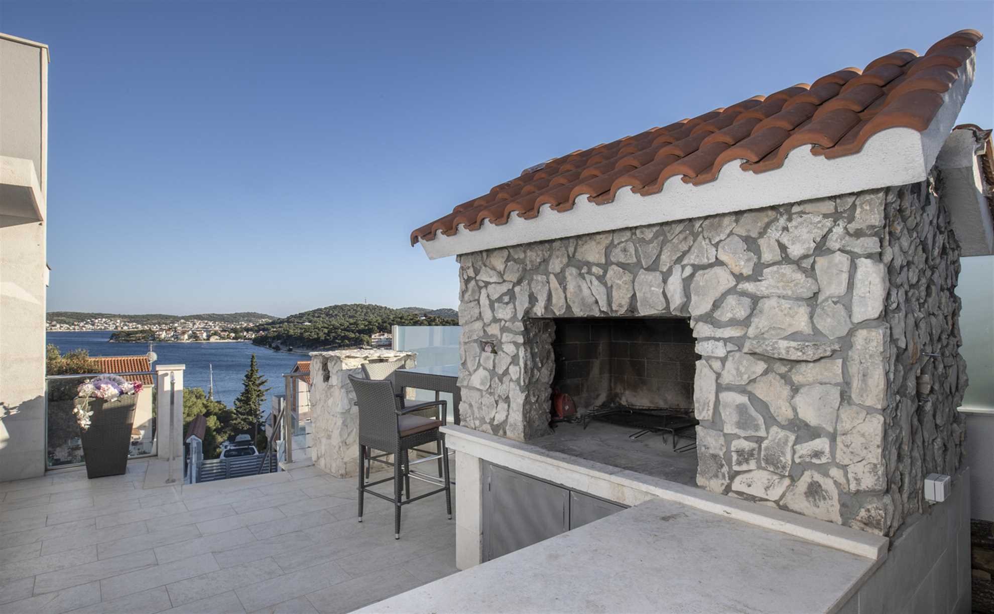 Luxury Villa Rising Sun with Pool