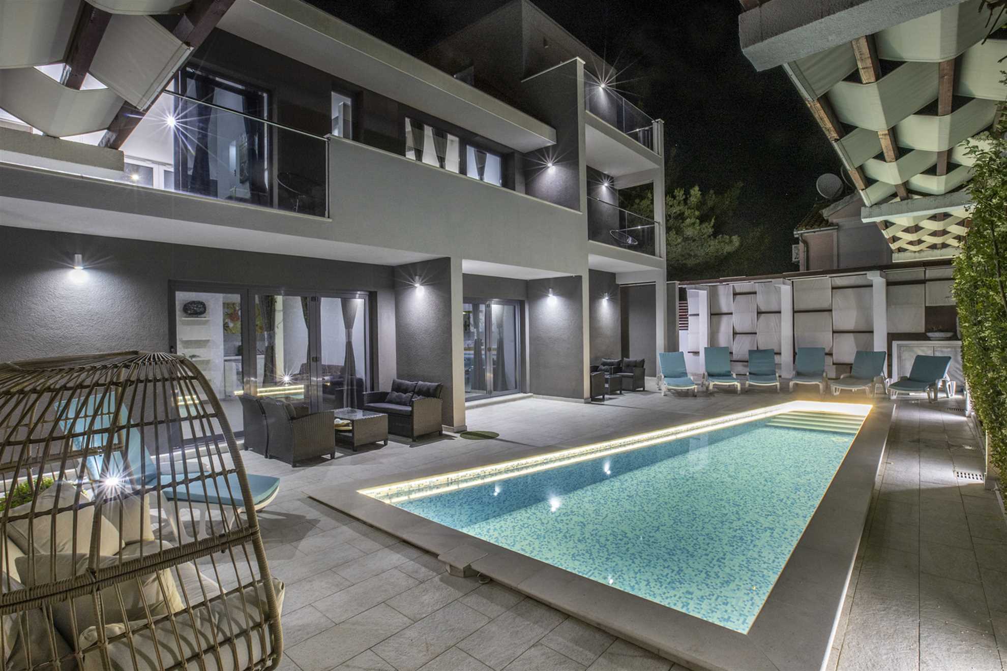 Image of Luxury Villa Rising Sun with Pool