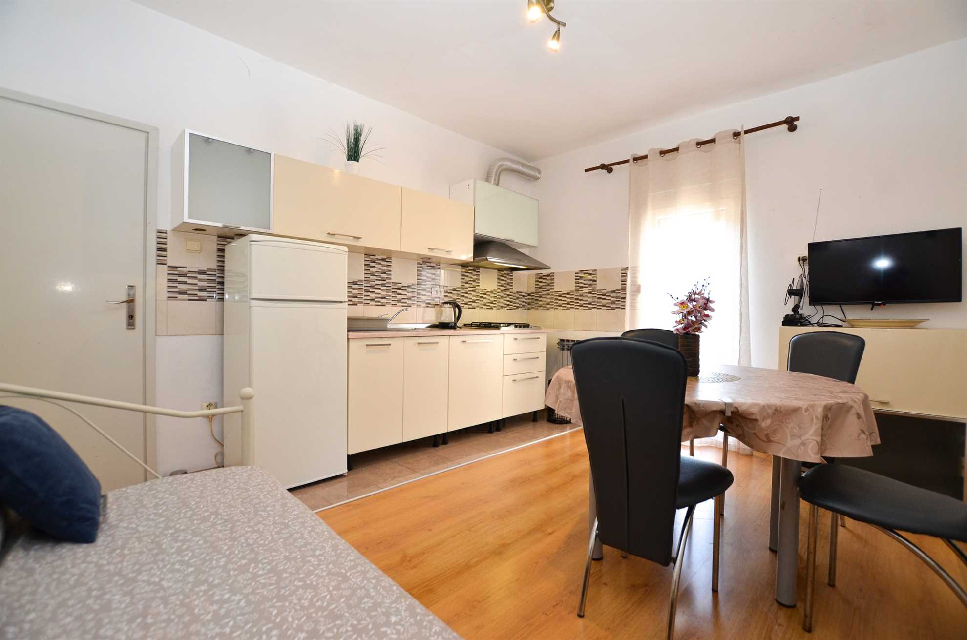 Joy Apartment 5 with parking