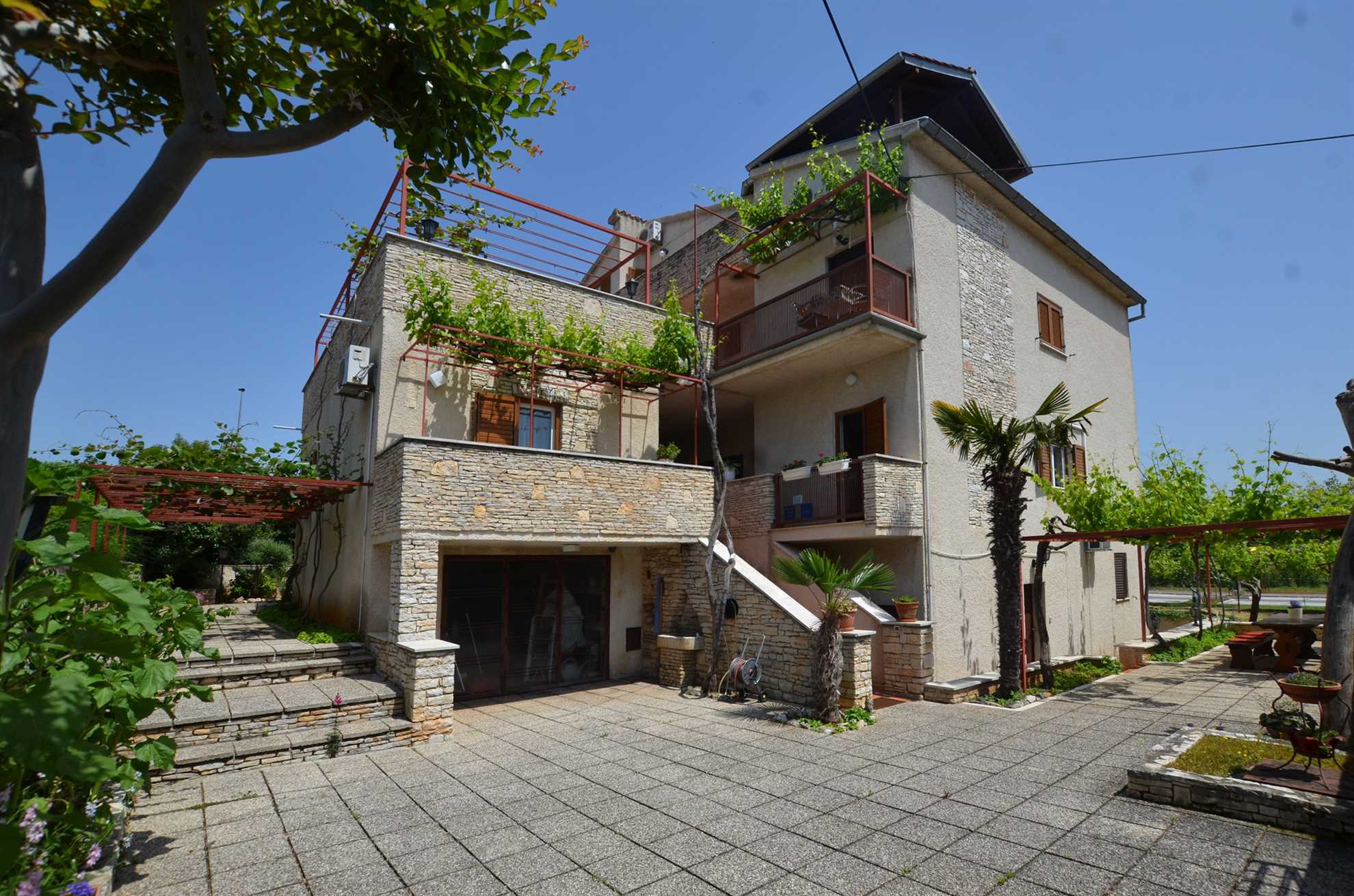 Galant Apartment 7 with balcony