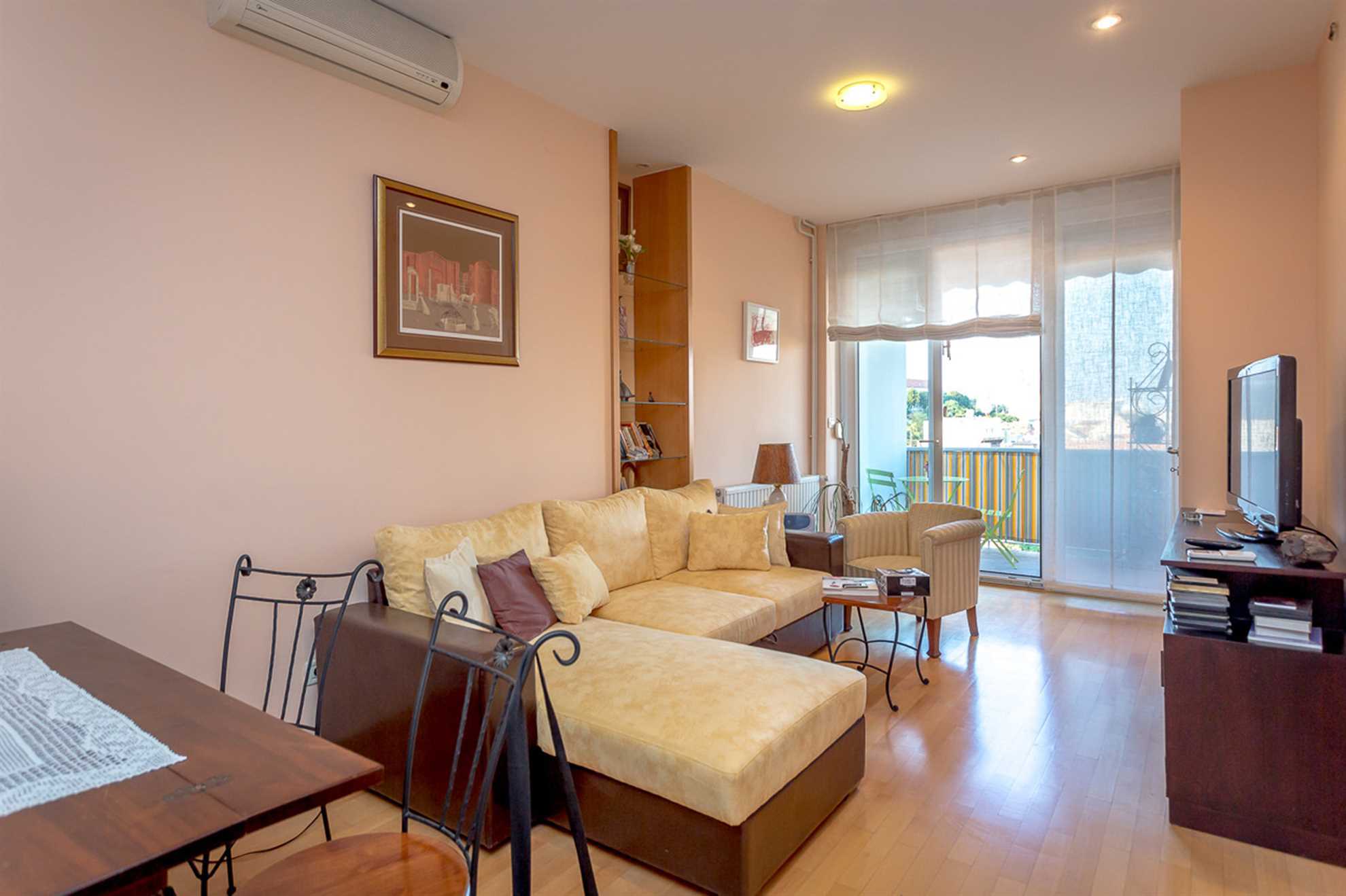*Top Position* Art-Deco City Centre (2+2 people)
