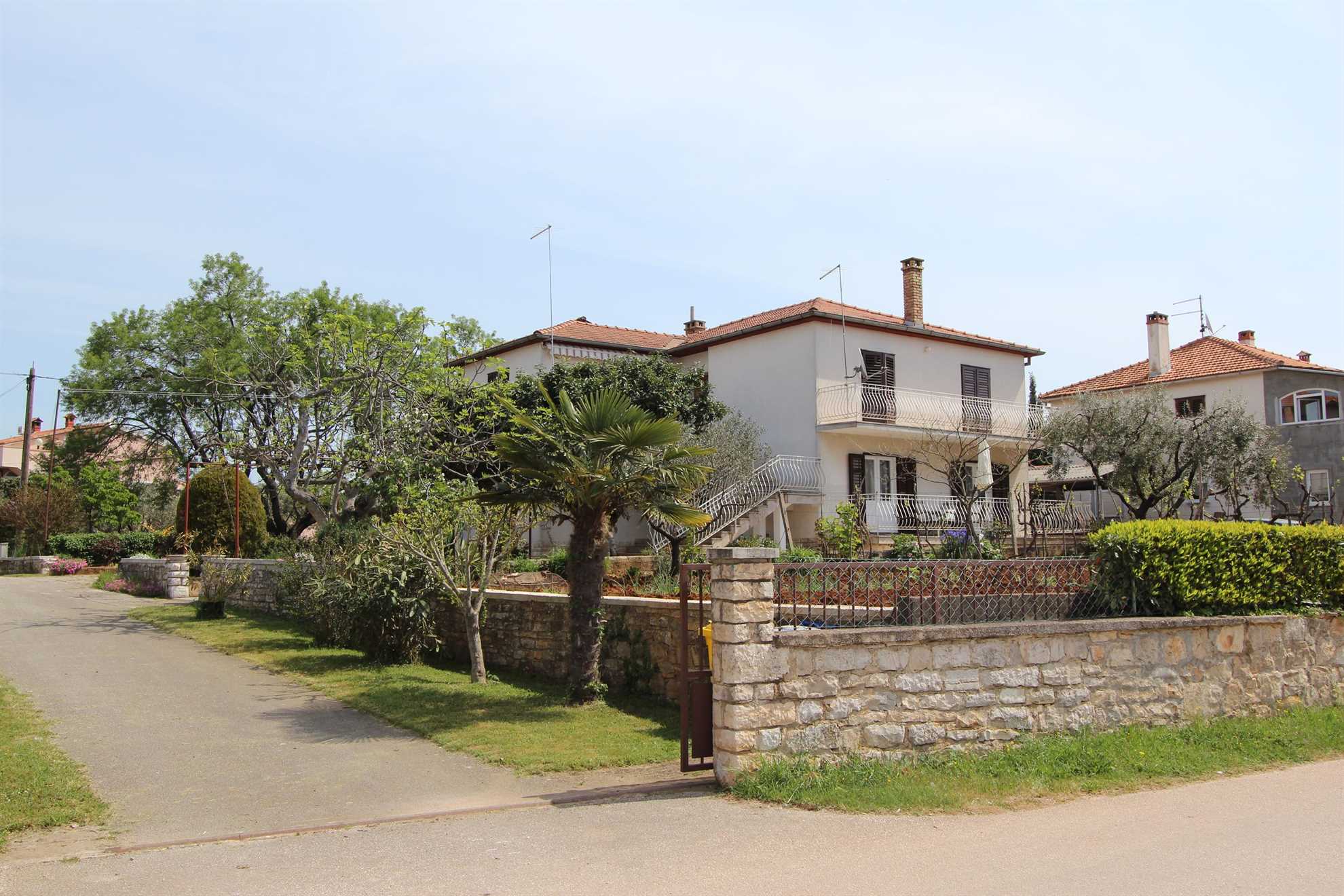 PAULINIC Two-Bedroom Apartment