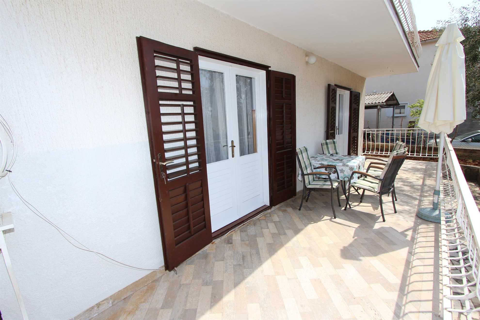 PAULINIC Two-Bedroom Apartment