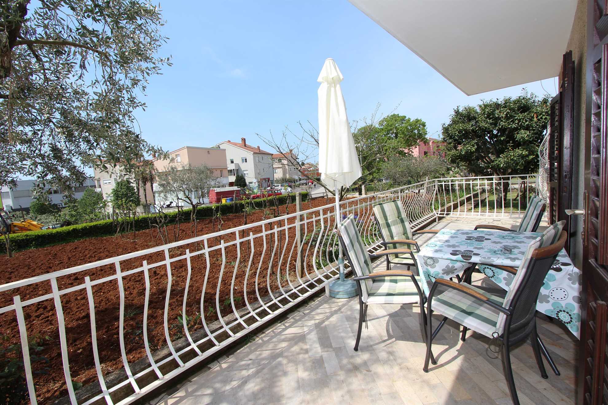 PAULINIC Two-Bedroom Apartment
