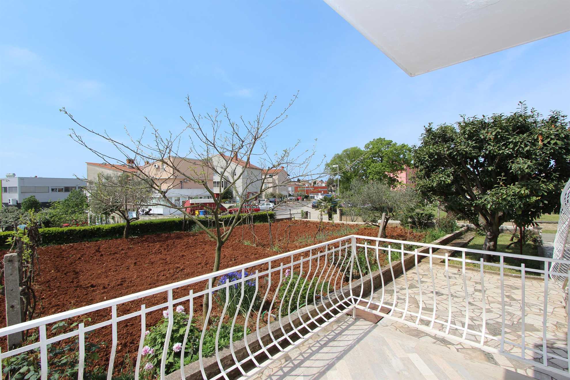 PAULINIC Two-Bedroom Apartment