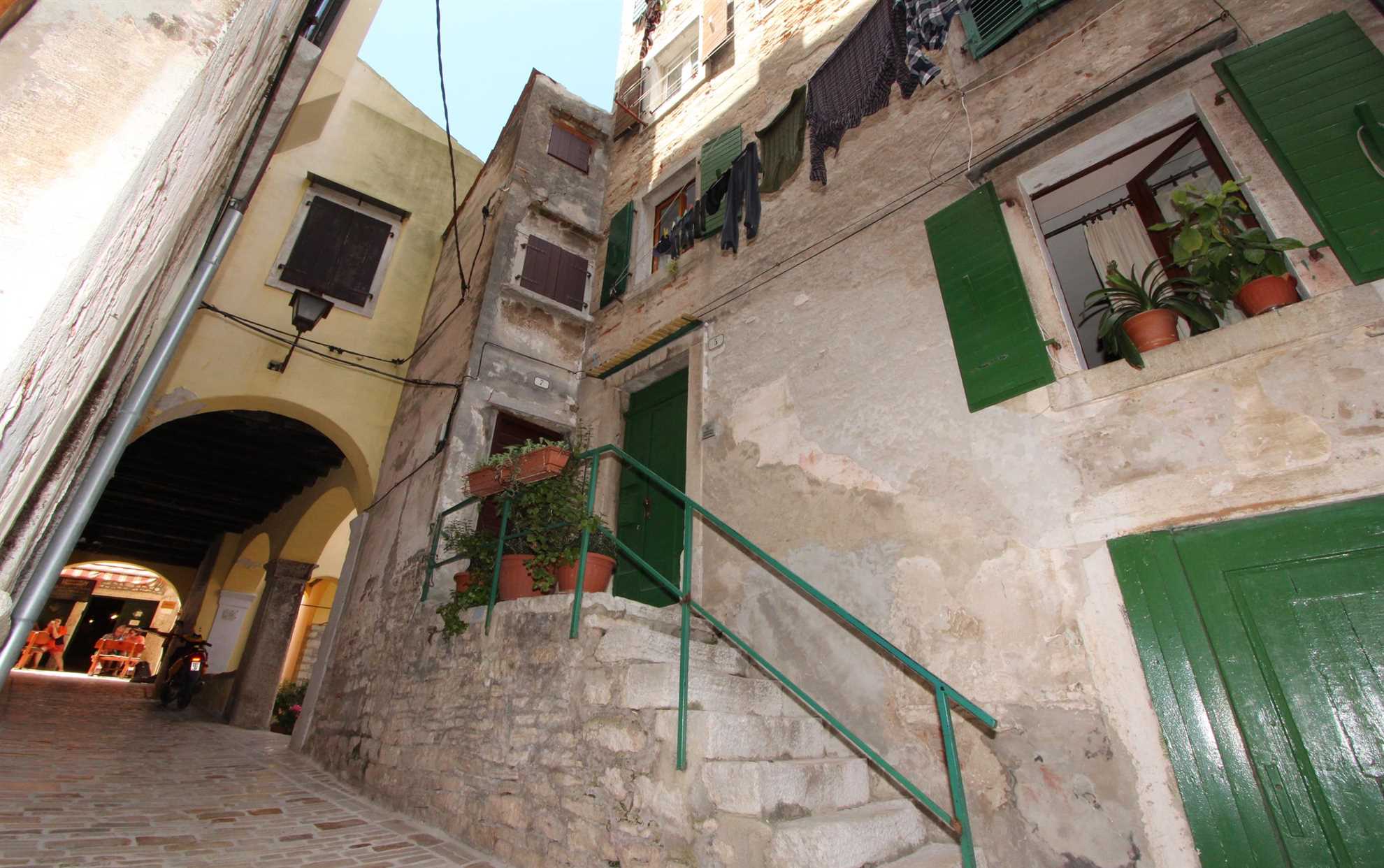 MILKANA One-Bedroom Apartment