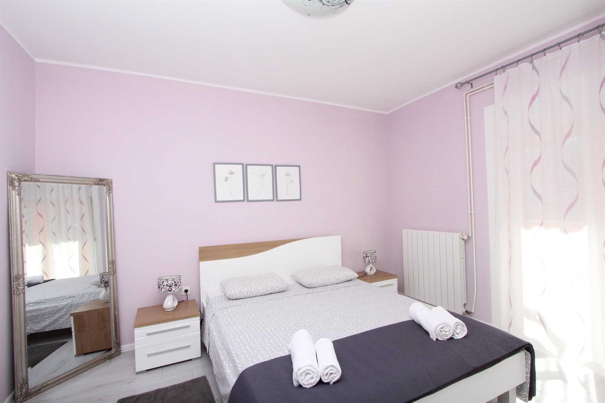 ROZI Comfort Two-Bedroom Apartment with Balcony (veliki)
