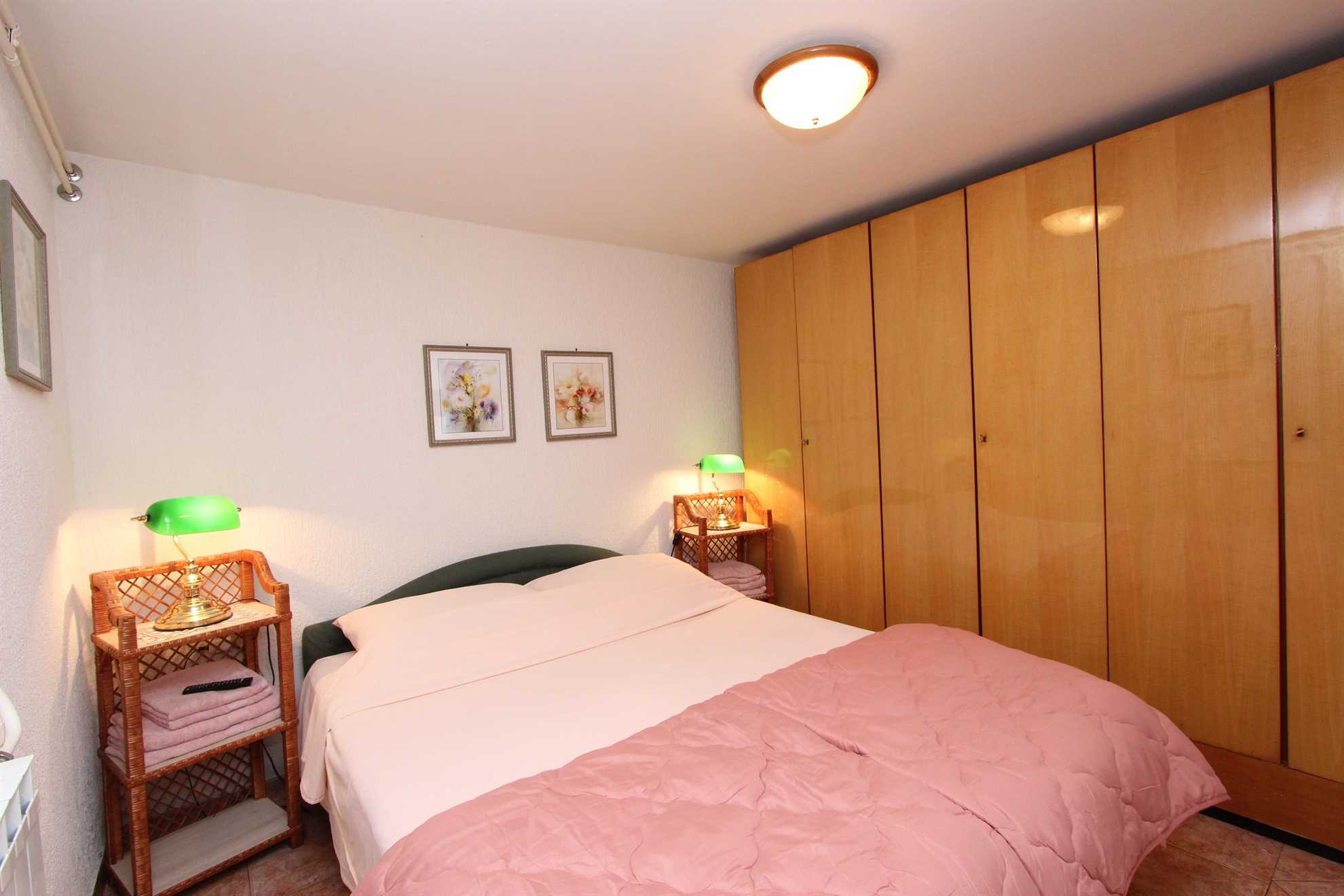 LUCU Two-Bedroom Apartment (manji)