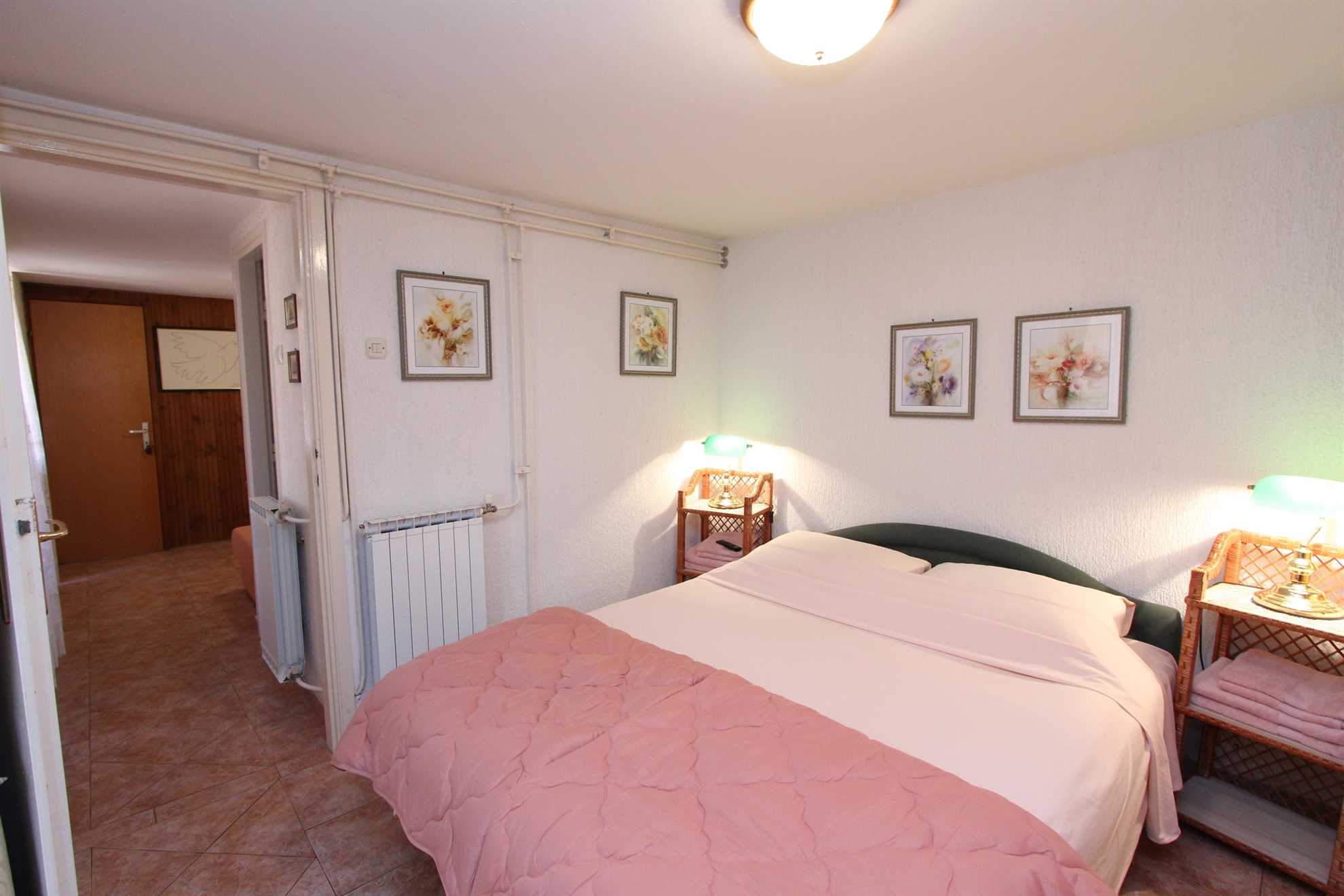 LUCU Two-Bedroom Apartment (manji)